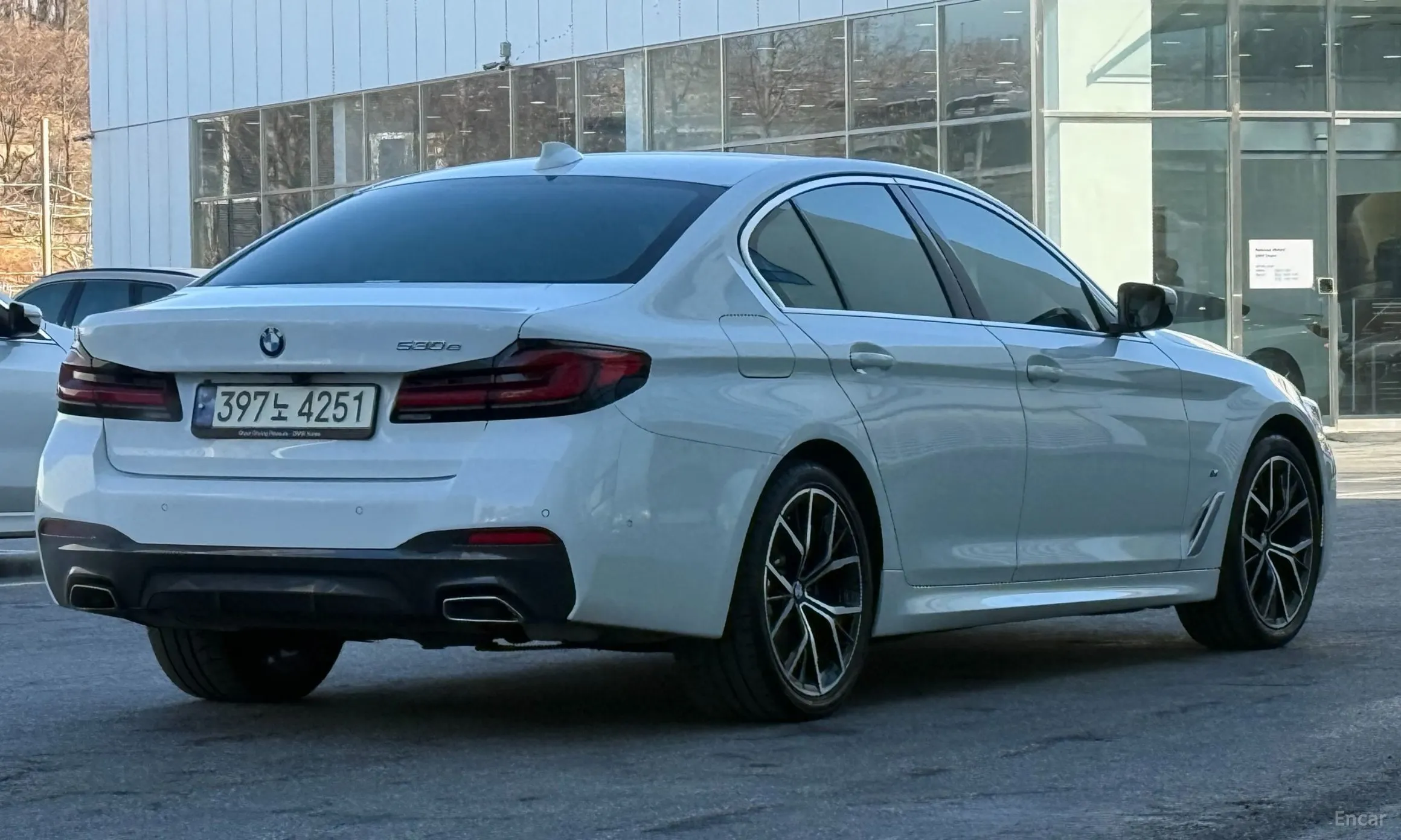 BMW 5 Series (G30) превью 2