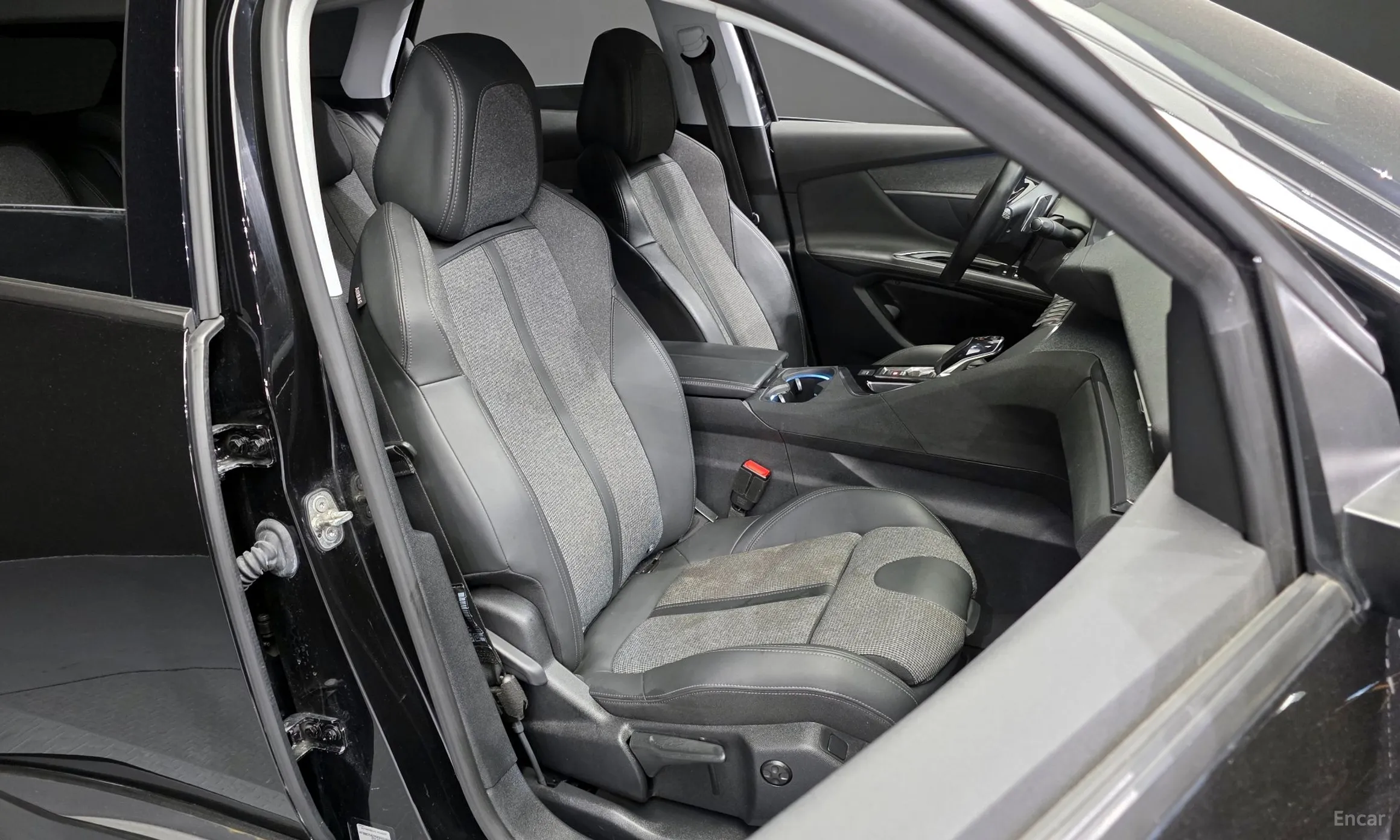 Peugeot 3008 2nd generation превью 12