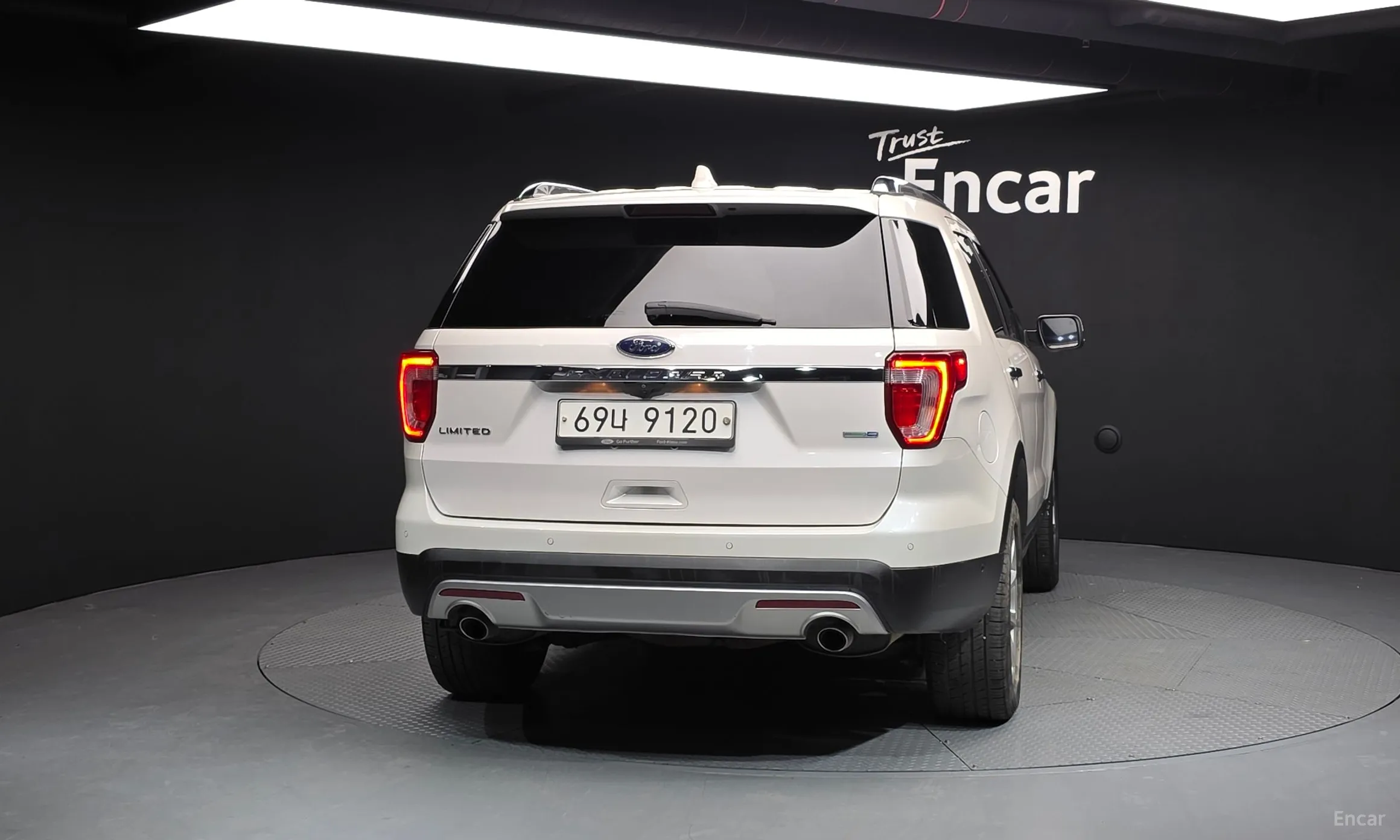 Ford Explorer превью 4