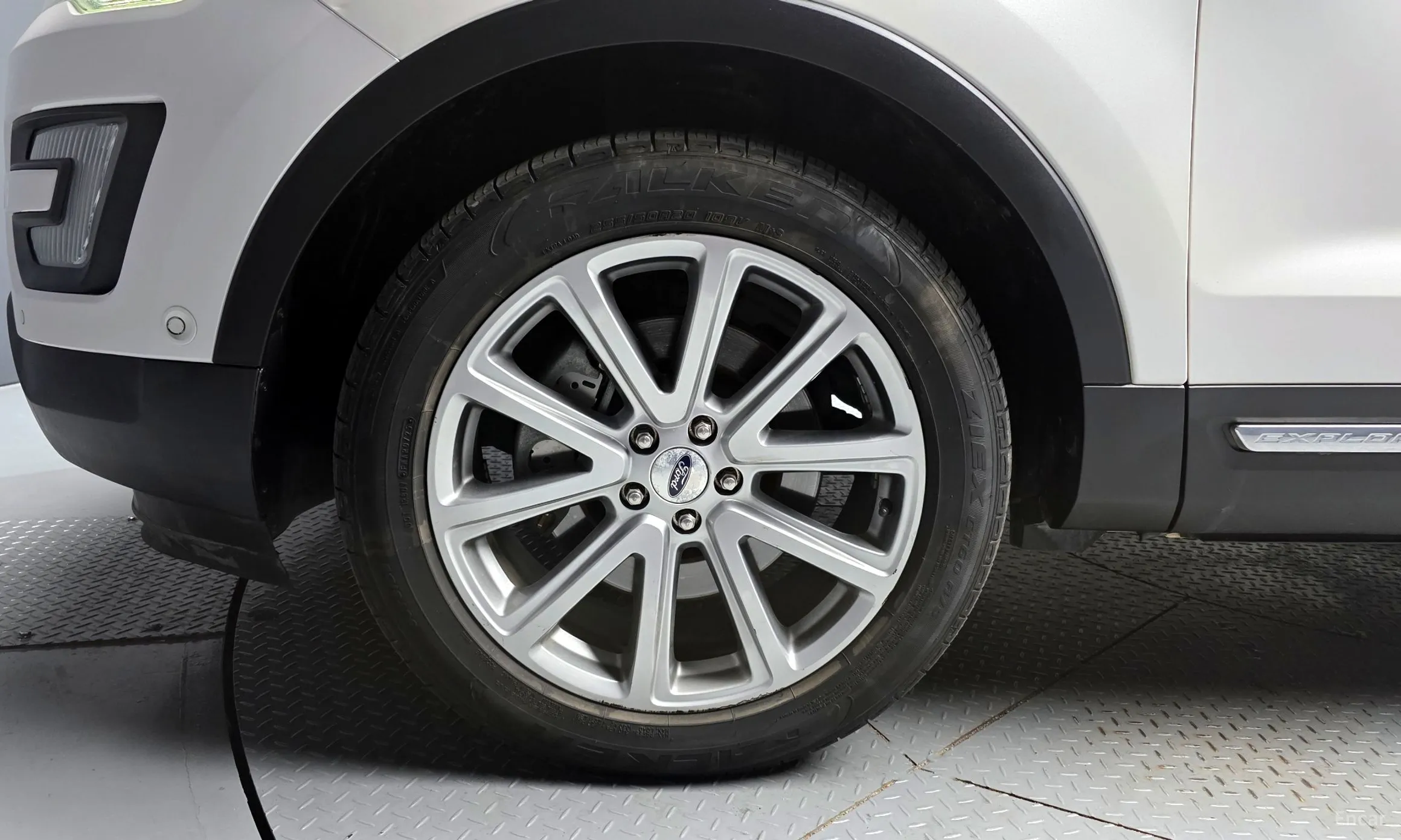 Ford Explorer превью 5