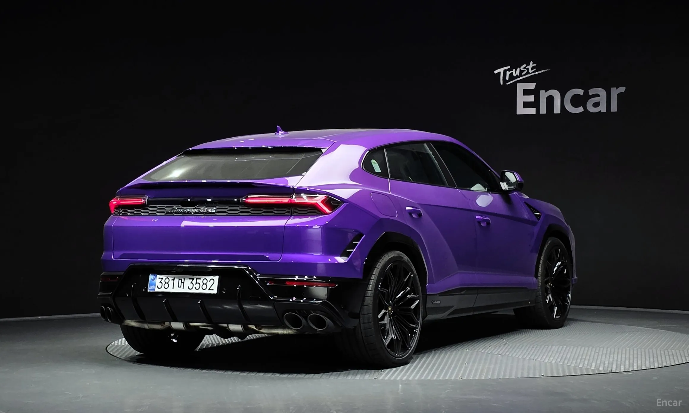 Lamborghini Urus превью 2