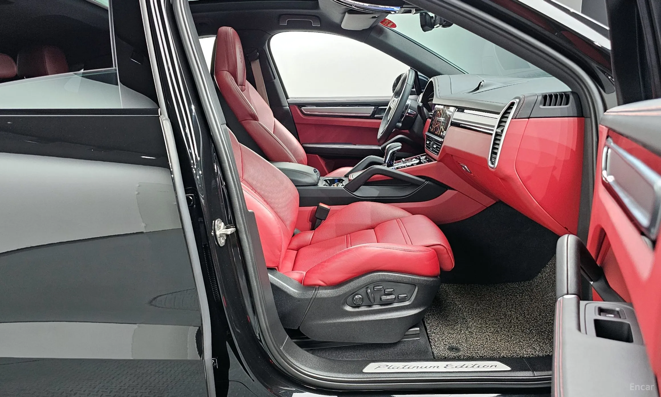 Porsche Cayenne (PO536) превью 10