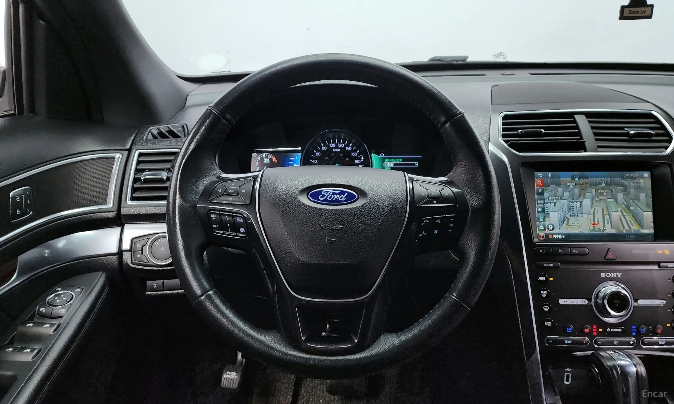 Ford Explorer превью 13