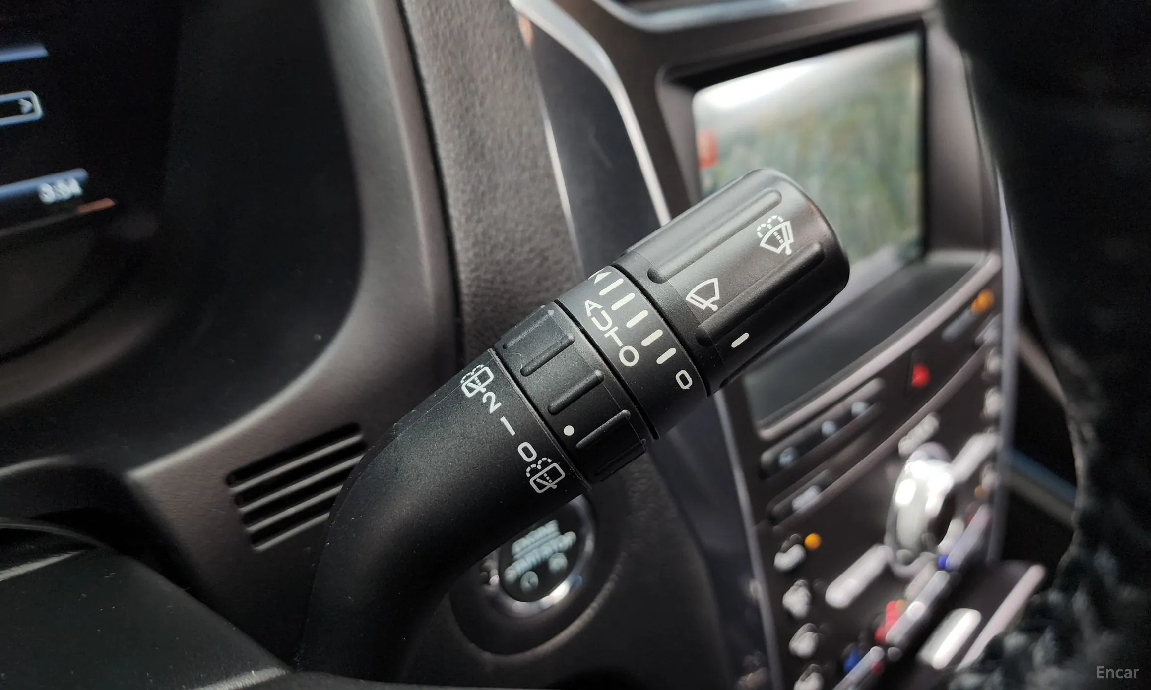 Ford Explorer превью 17