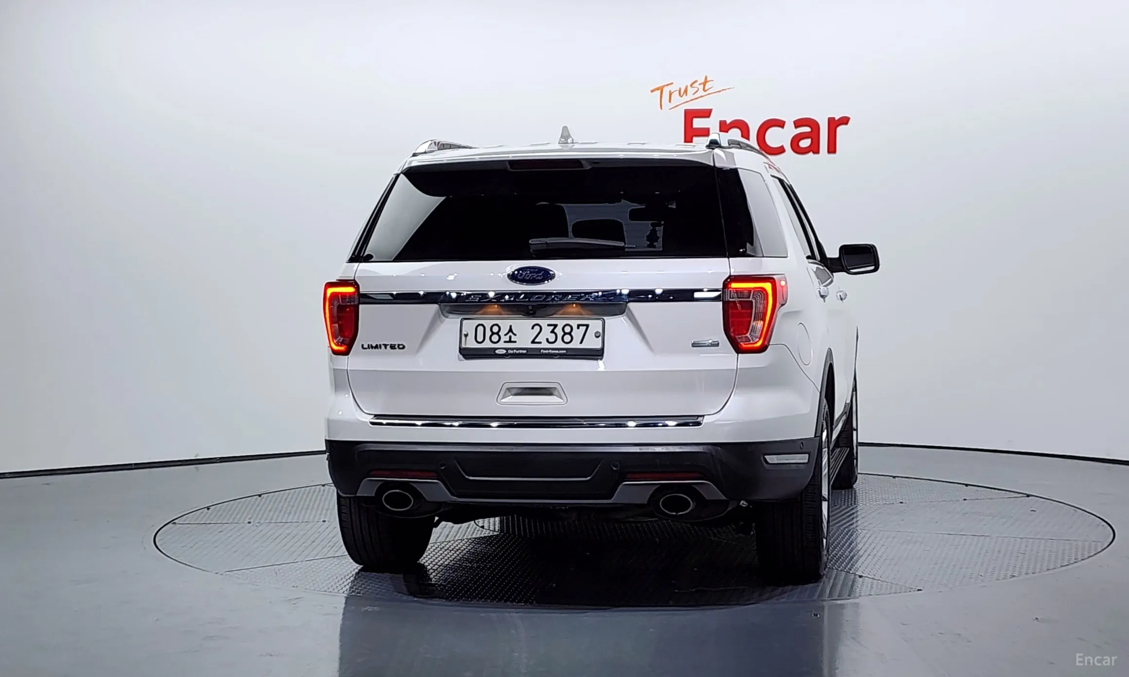 Ford Explorer превью 4
