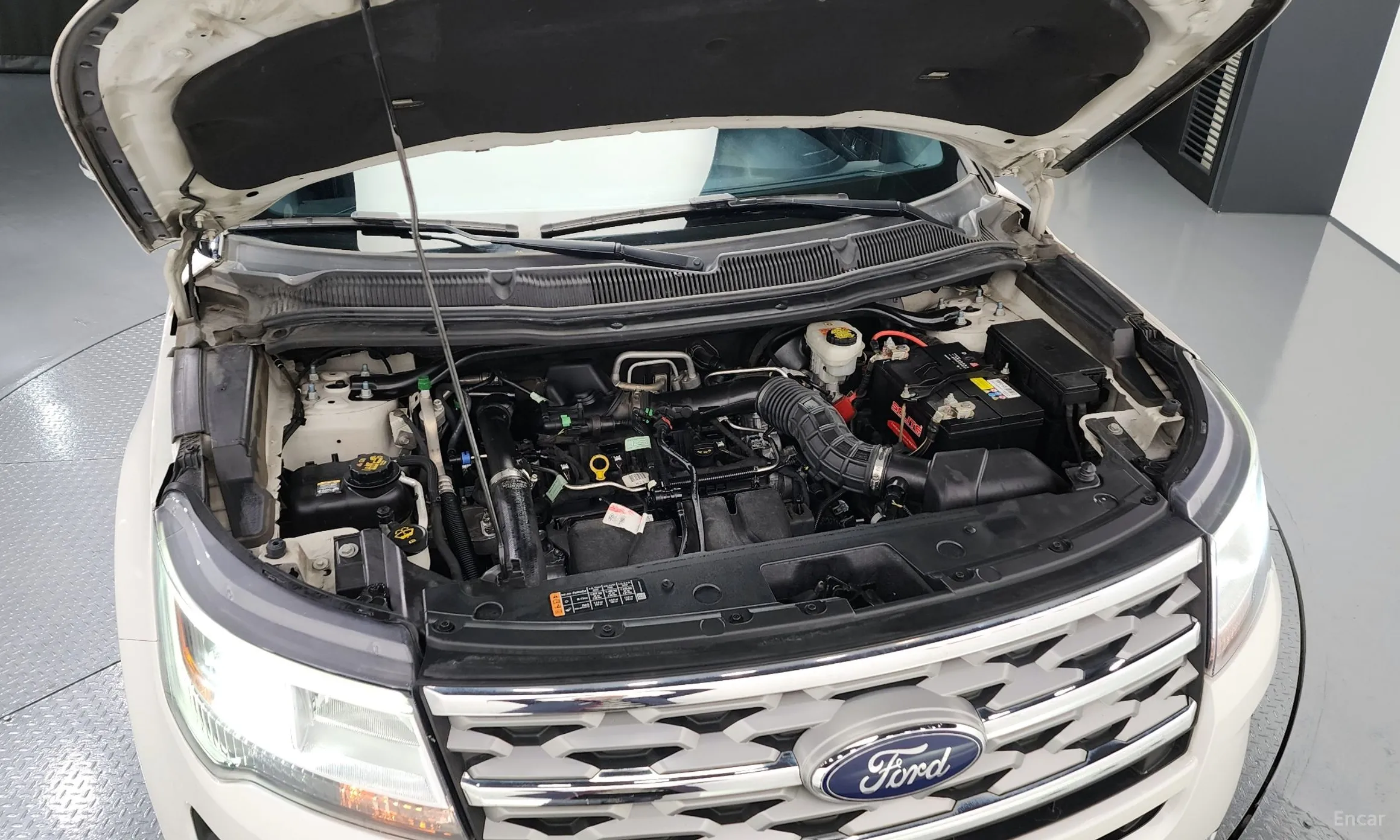 Ford Explorer превью 6