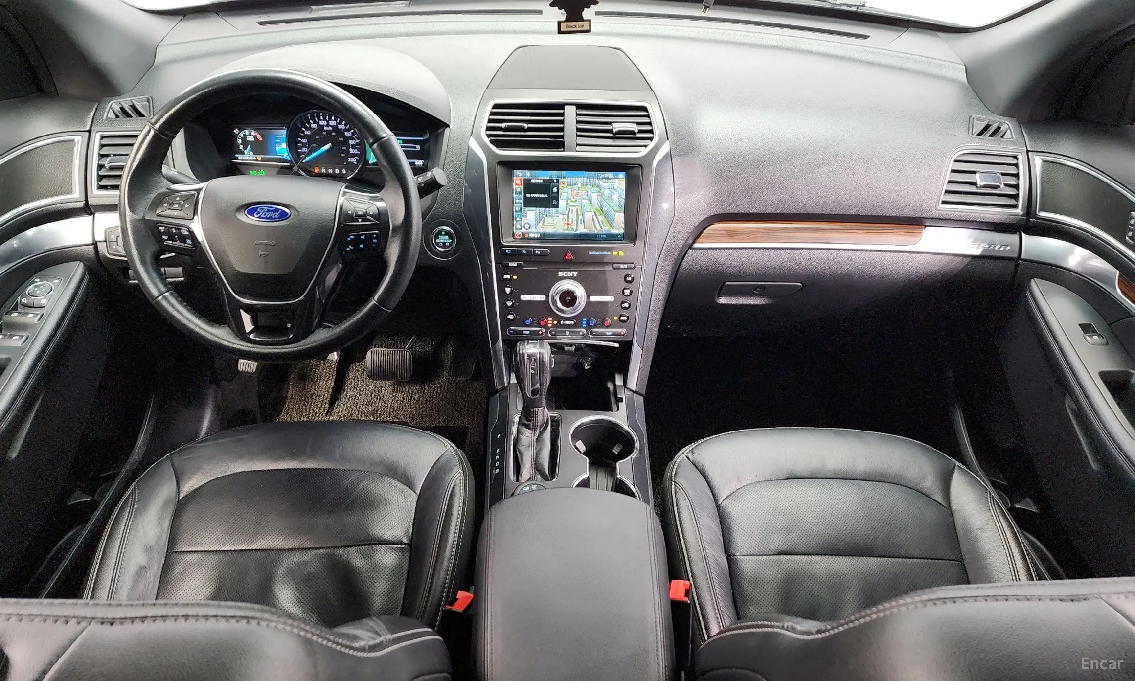 Ford Explorer превью 7