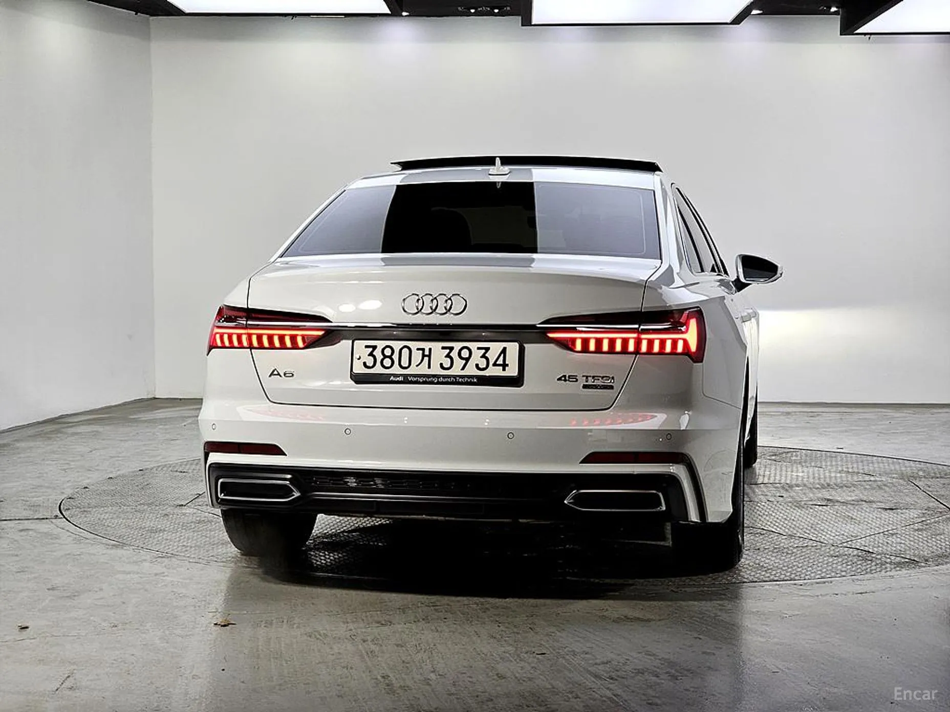 Audi A6 (C8) превью 3
