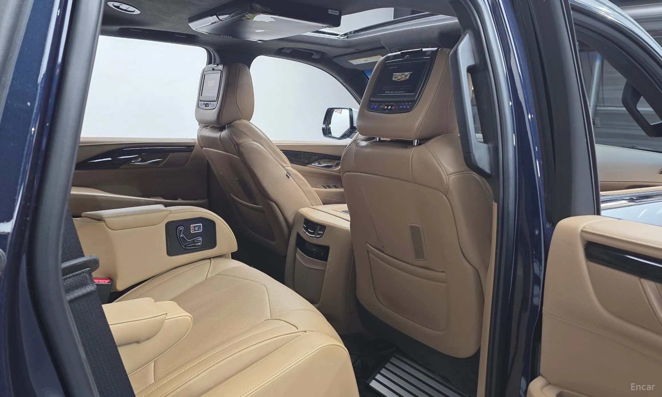 Cadillac Escalade превью 12