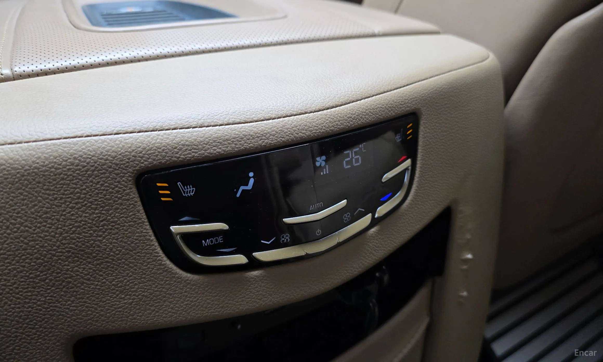 Cadillac Escalade превью 18