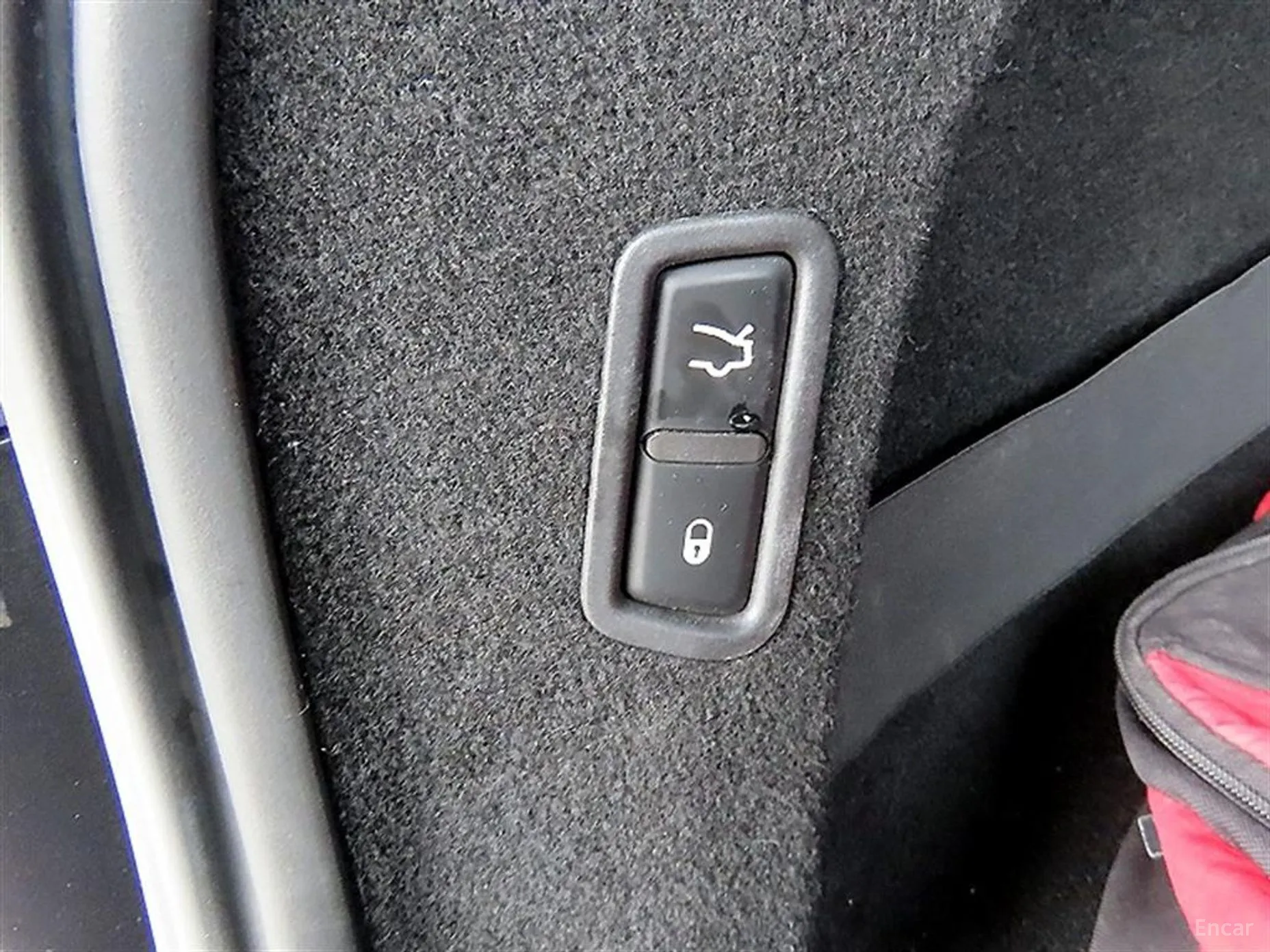Maserati Levante превью 17