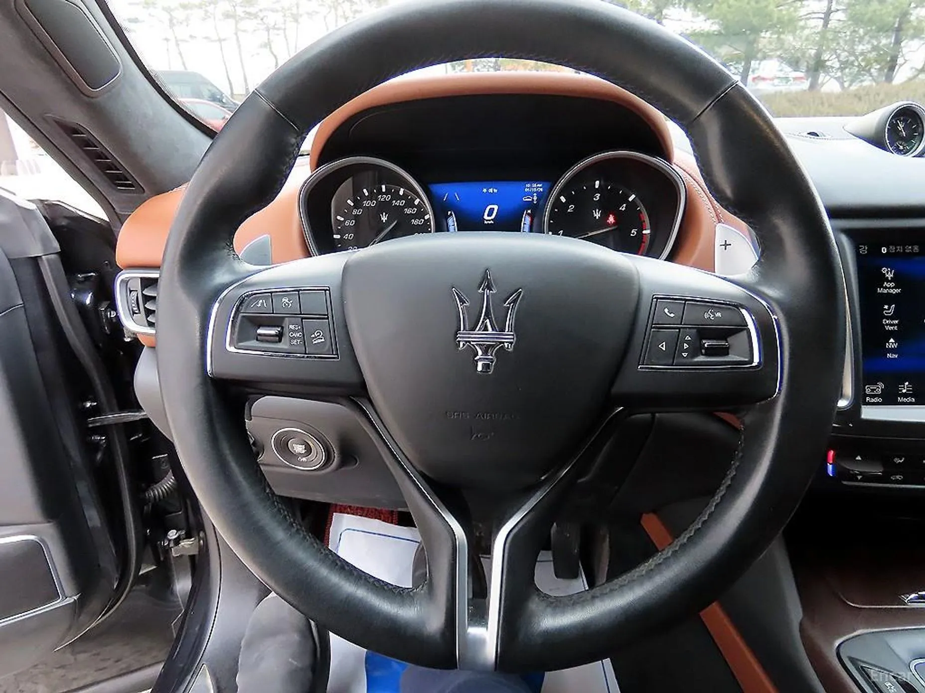 Maserati Levante превью 8