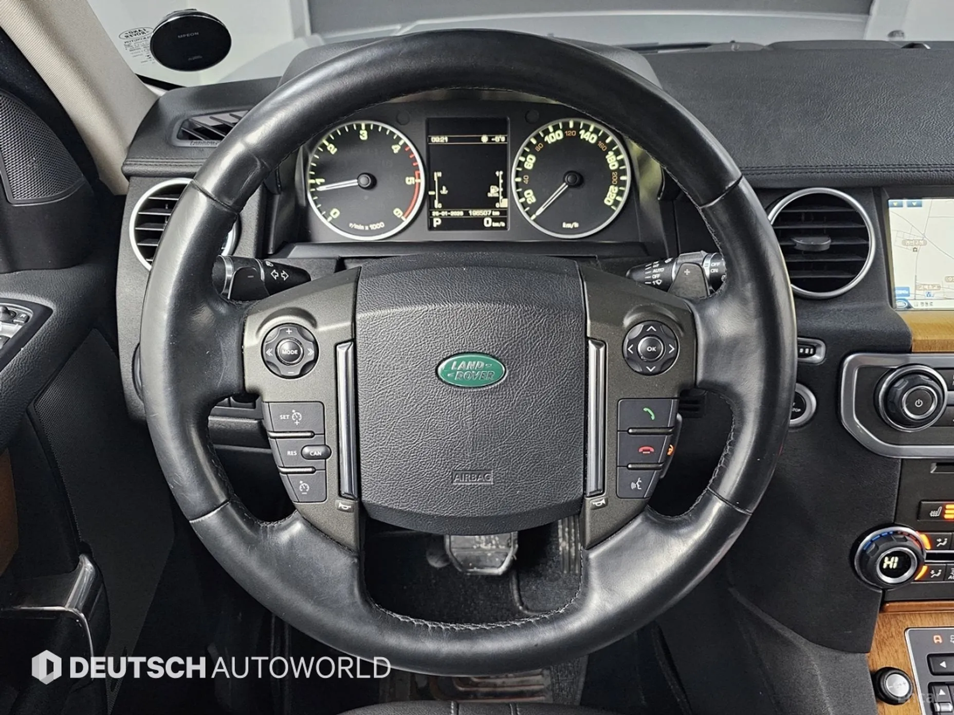 Land Rover Discovery 4 превью 13