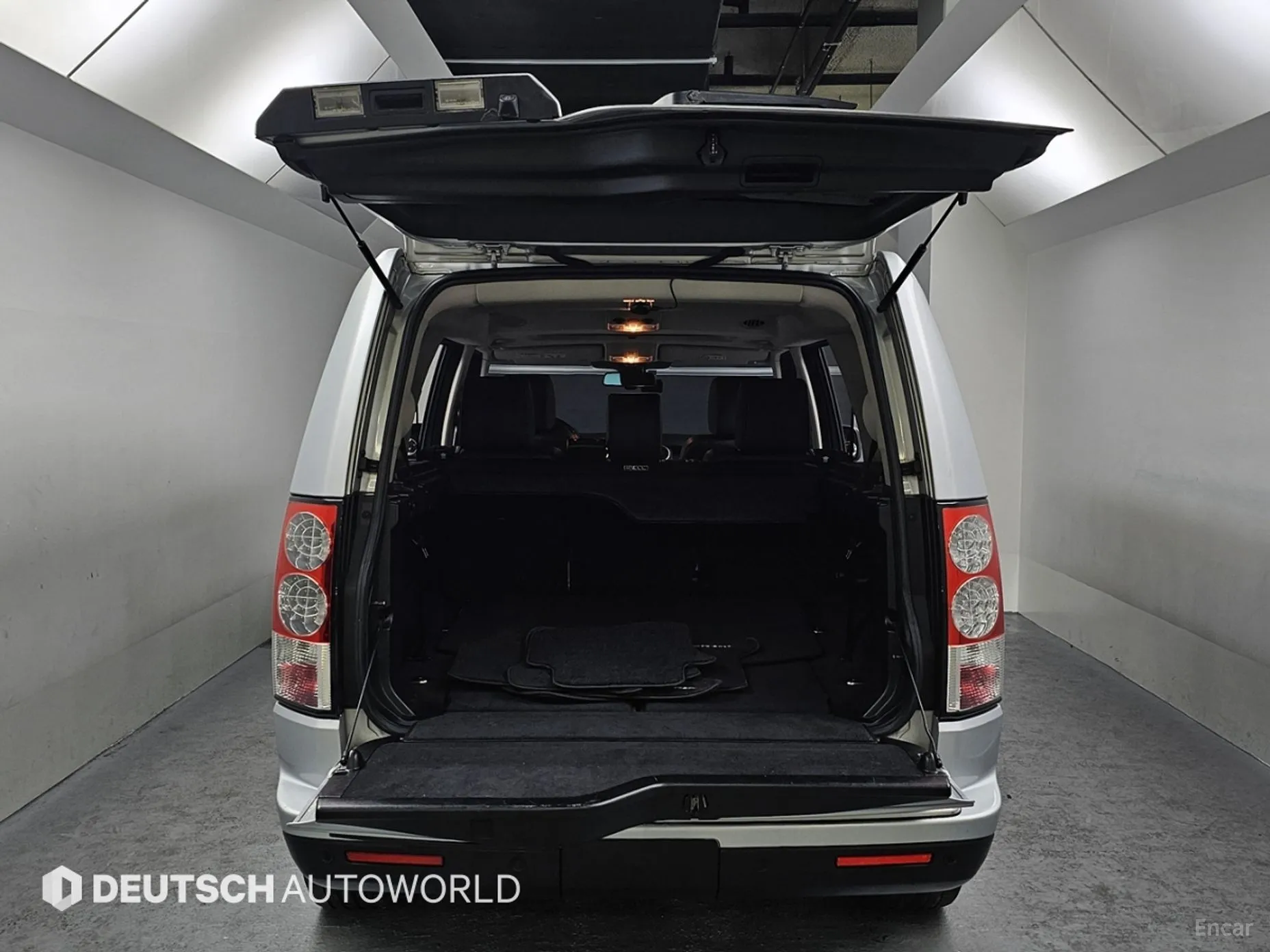 Land Rover Discovery 4 превью 20