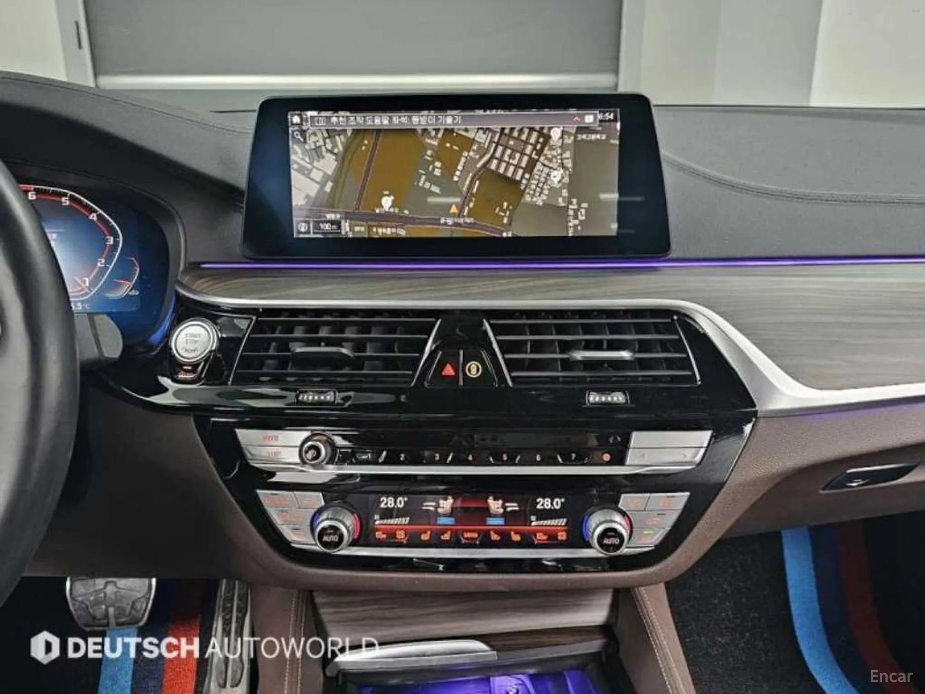 BMW 5 Series (G30) превью 14