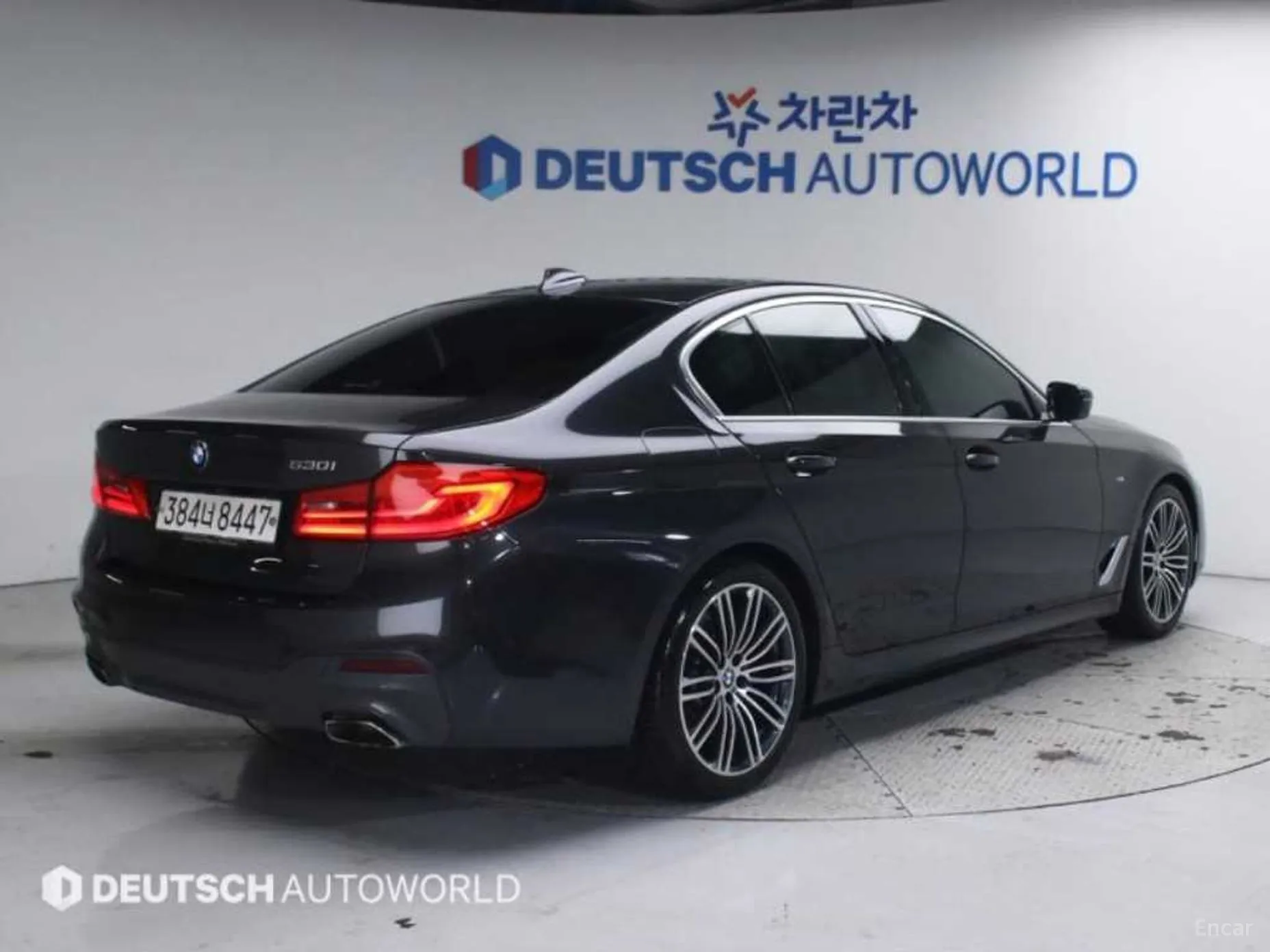 BMW 5 Series (G30) превью 2