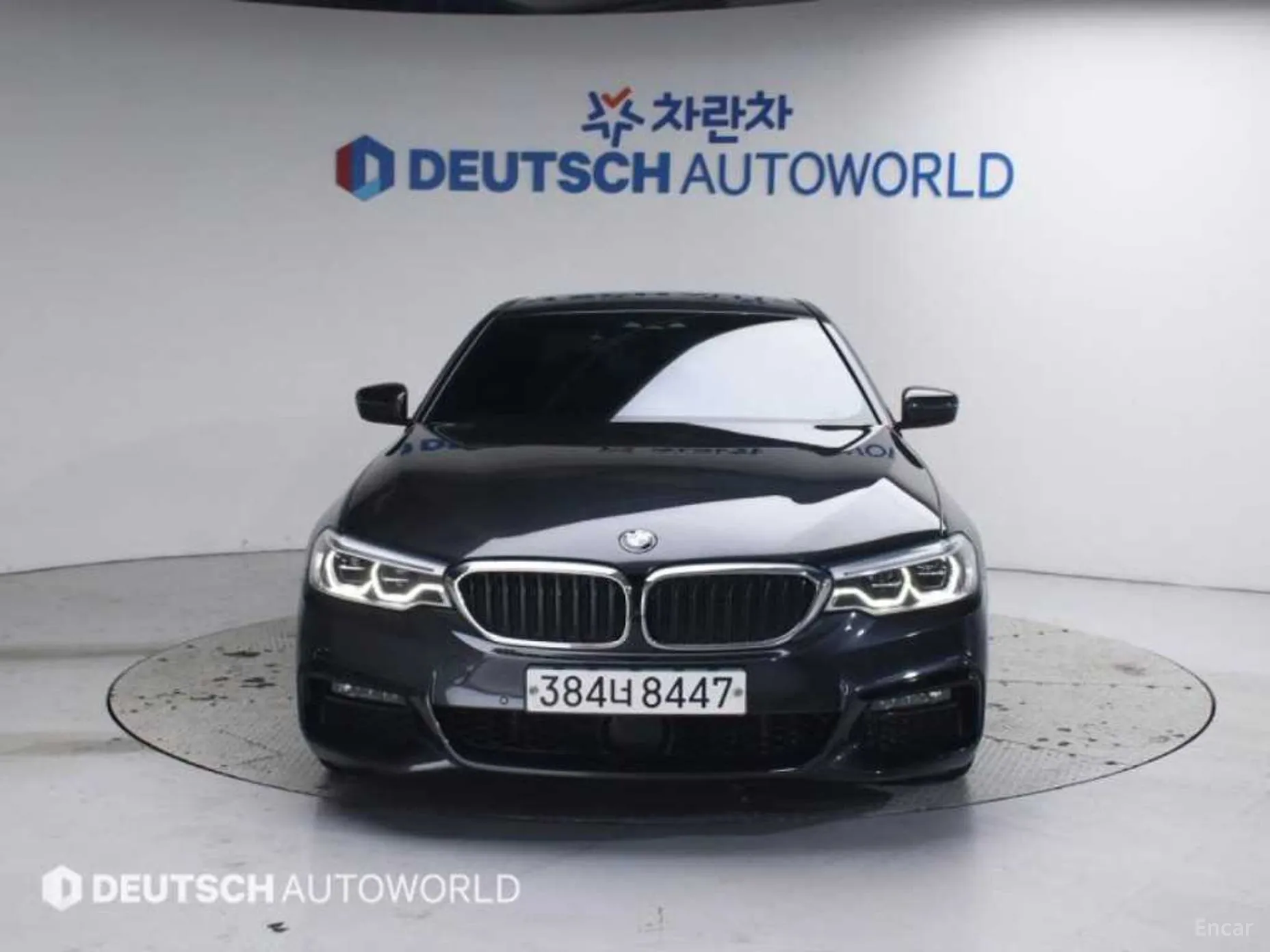 BMW 5 Series (G30) превью 3