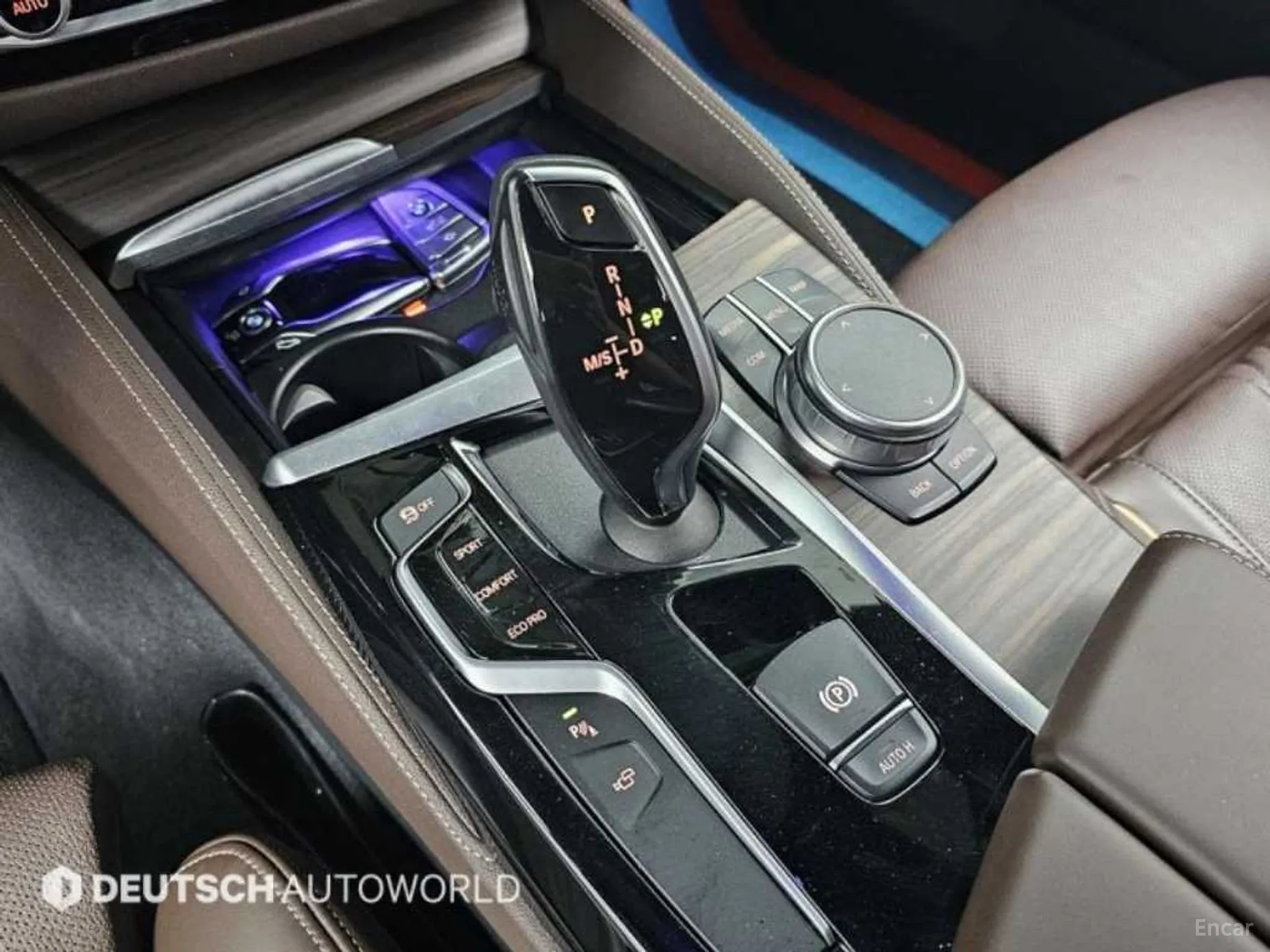 BMW 5 Series (G30) превью 9