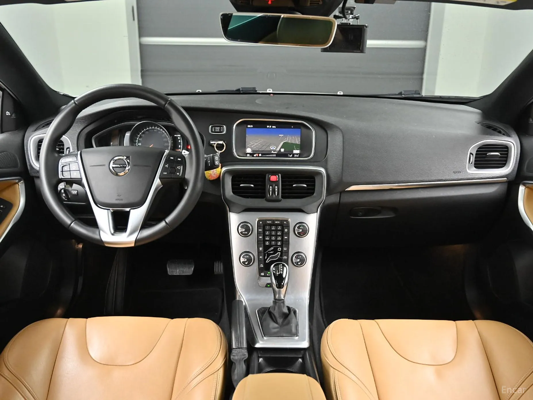 Volvo V40 превью 8