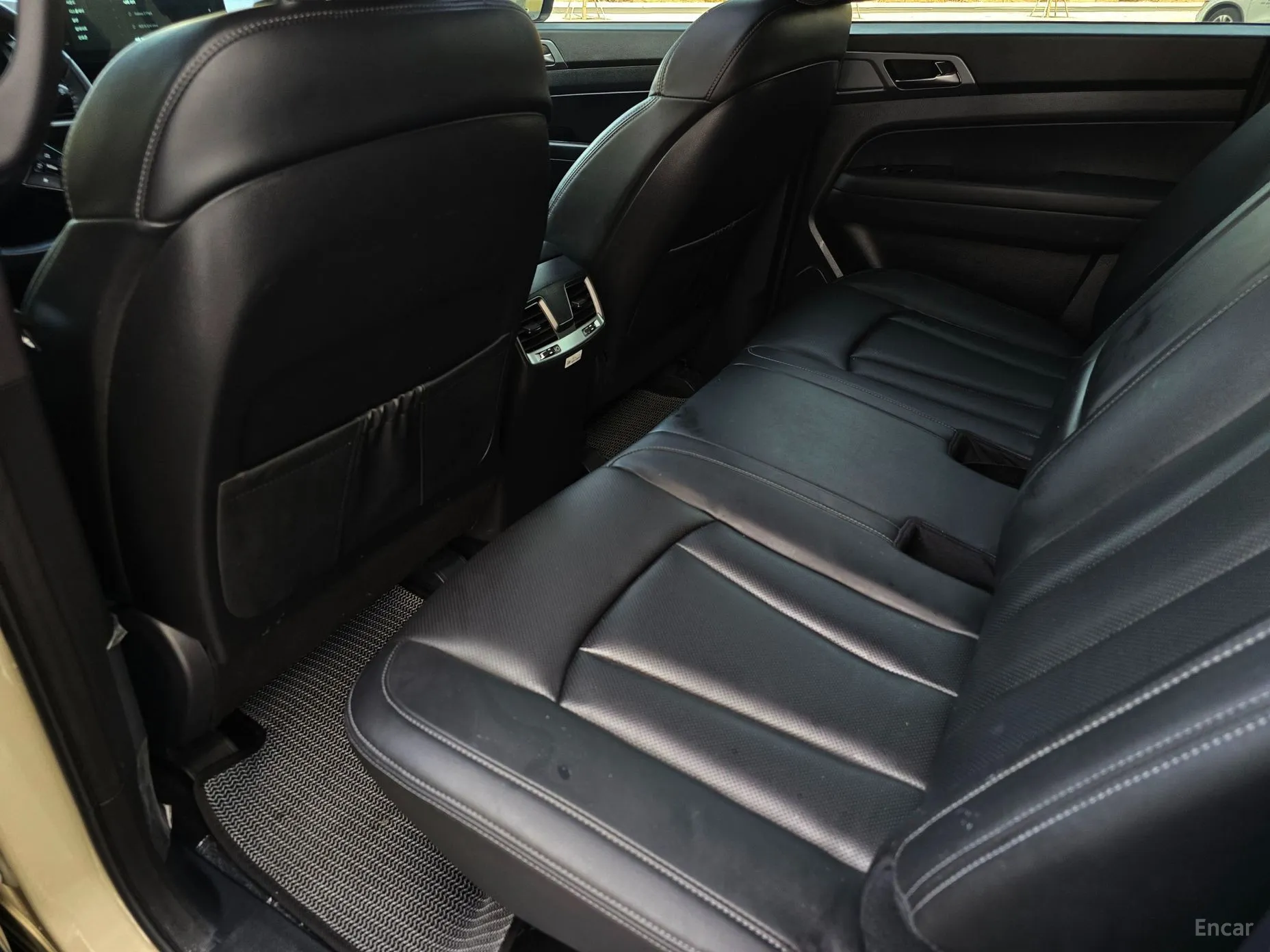 KG Mobility (SsangYong) Rexton Sports превью 17