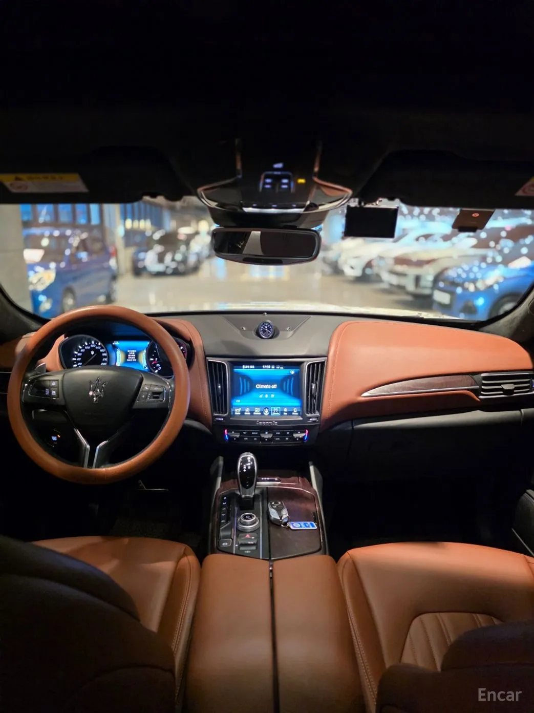 Maserati Levante превью 10