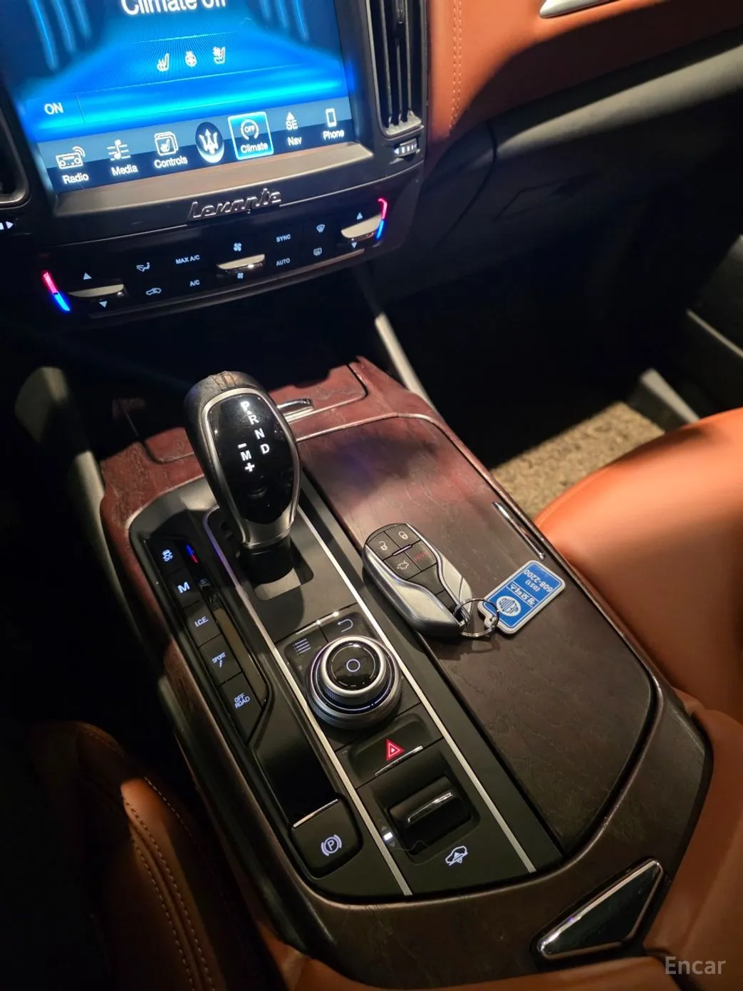 Maserati Levante превью 13