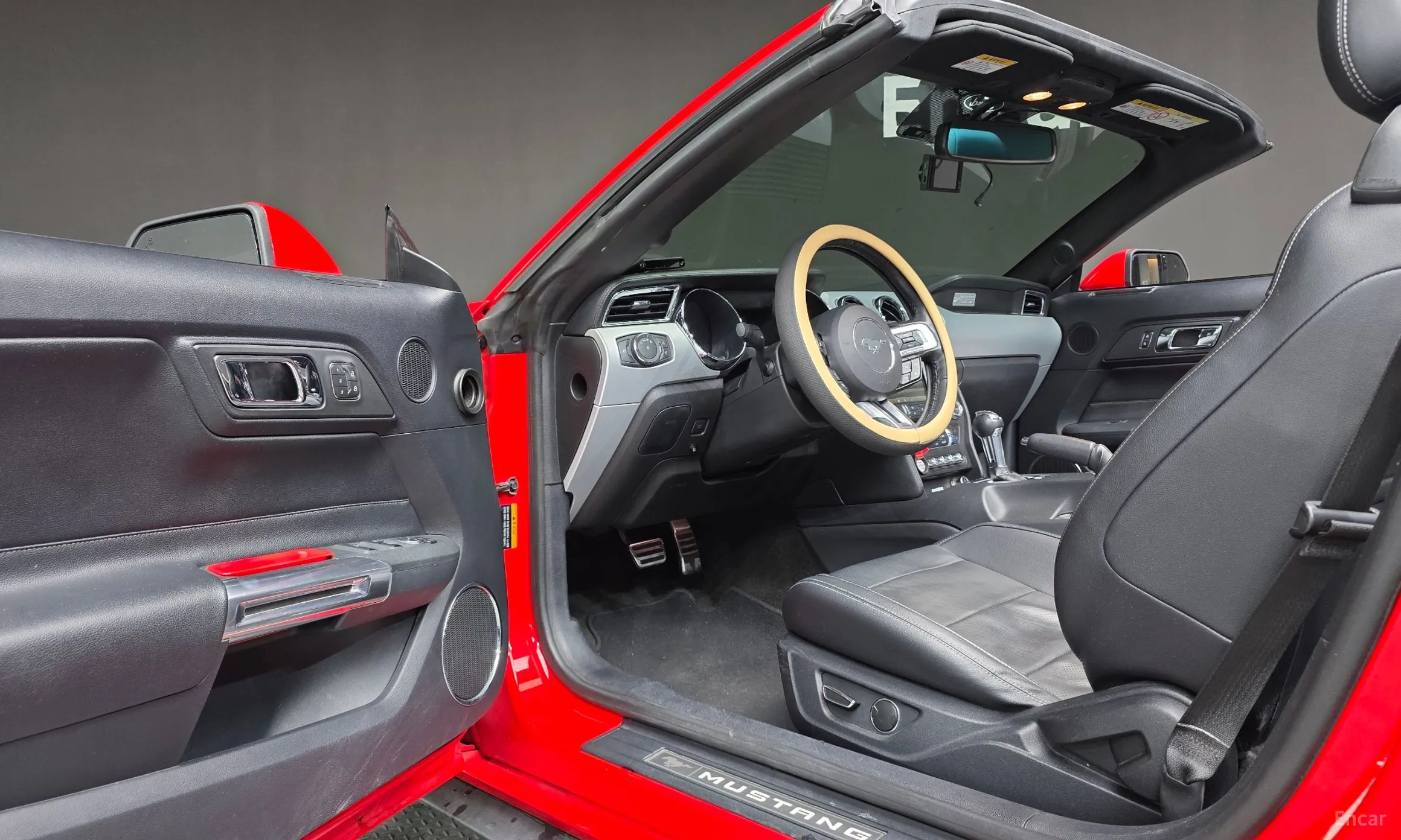 Ford Mustang превью 11