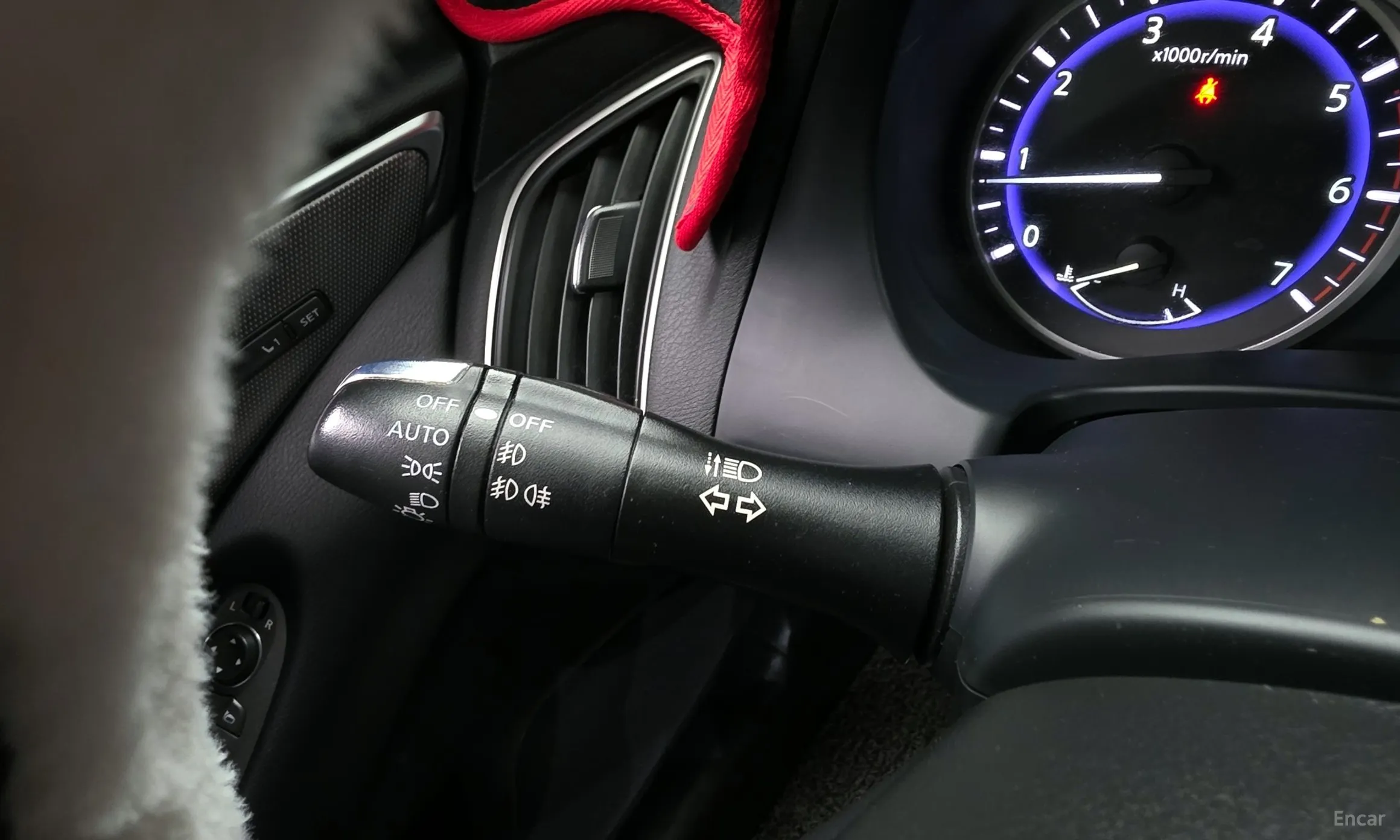 Infiniti Q50 превью 17