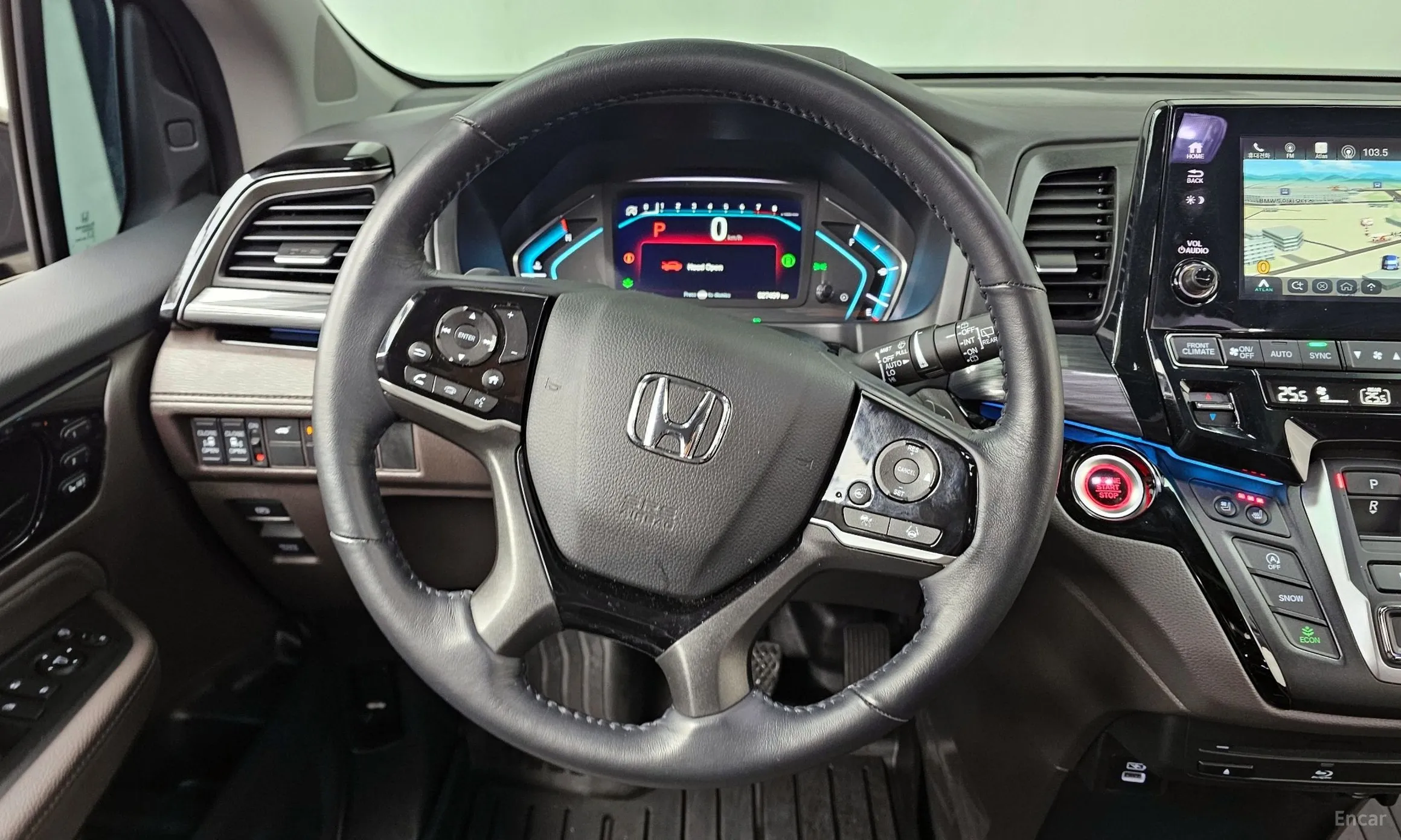 Honda Odyssey превью 13
