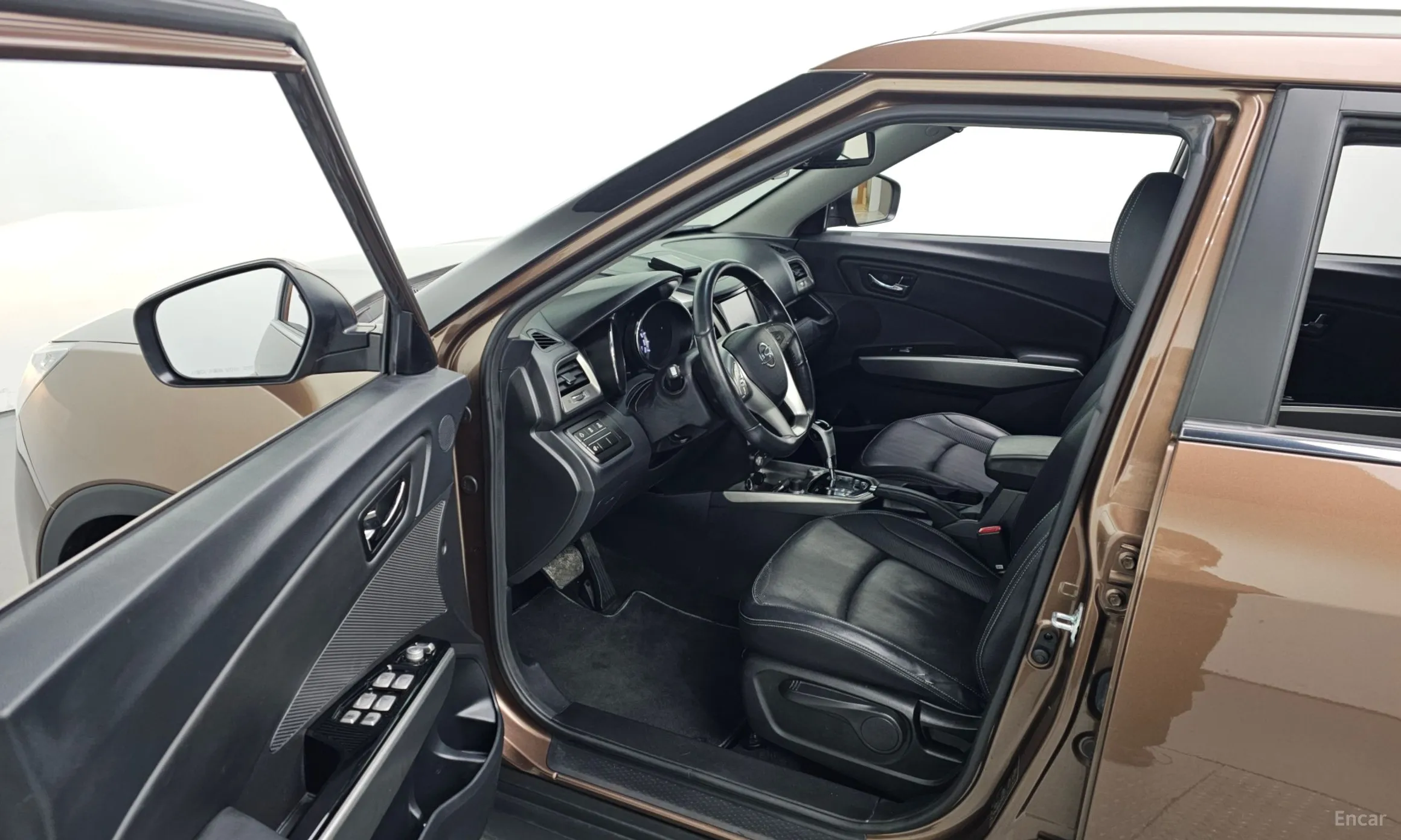 KG Mobility (SsangYong) Tivoli, Lazio превью 10