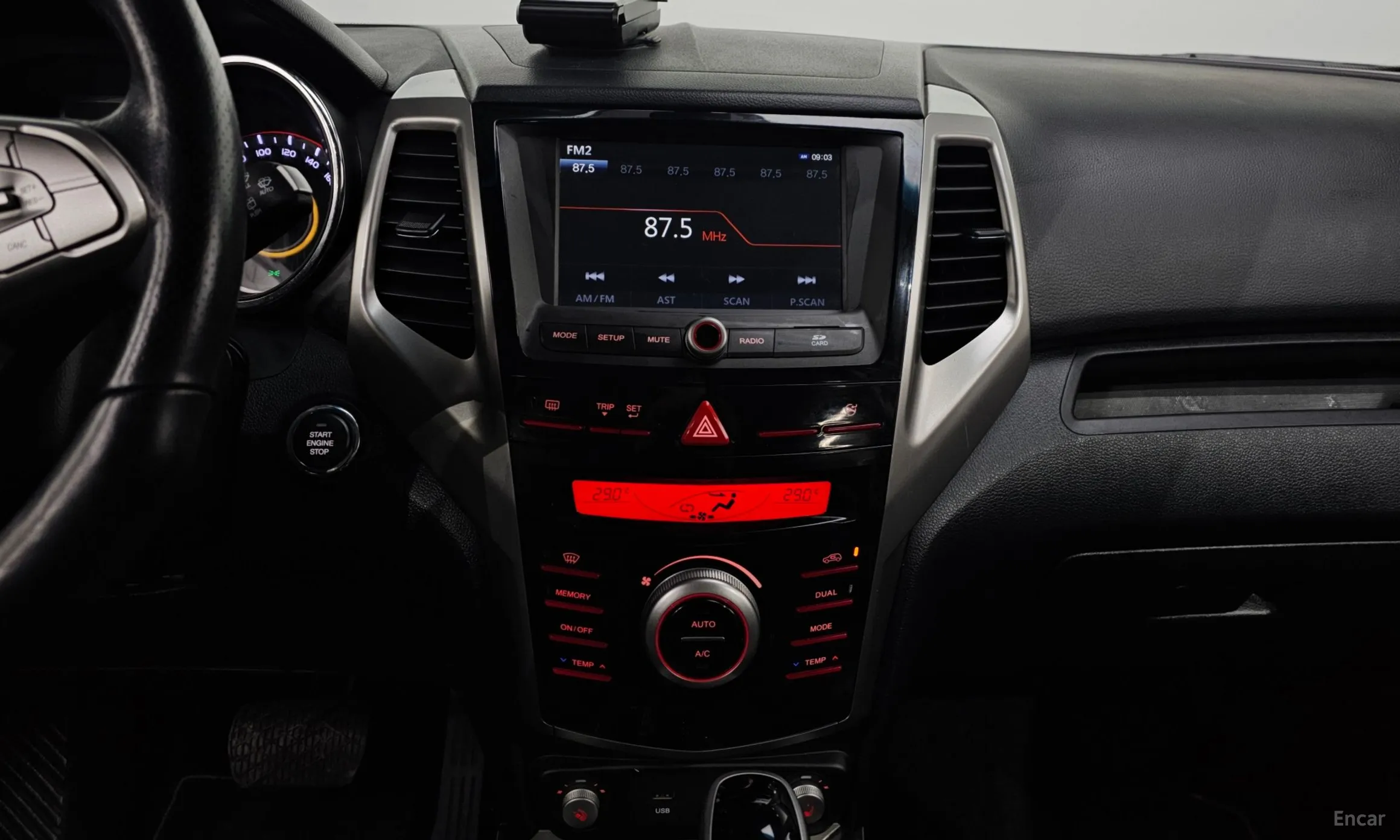 KG Mobility (SsangYong) Tivoli, Lazio превью 15