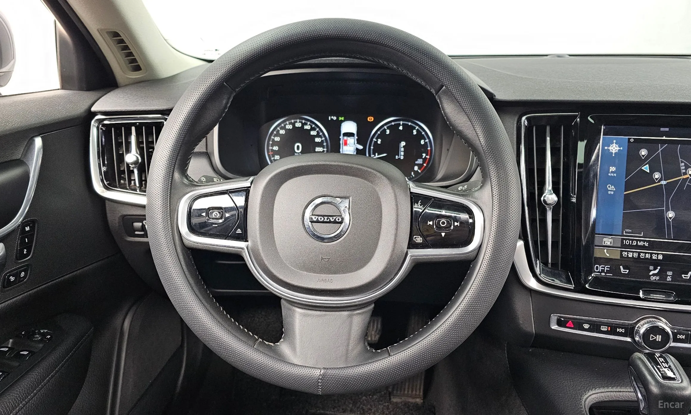 Volvo S90 превью 13