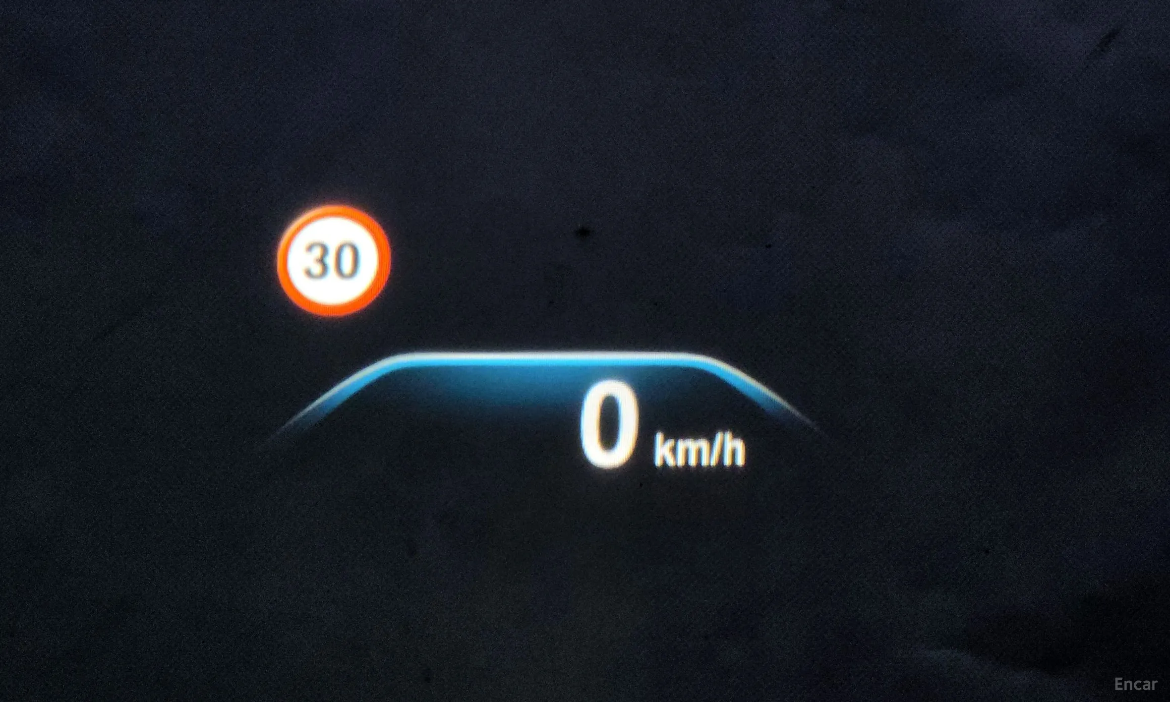 BMW 5 Series (G30) превью 17