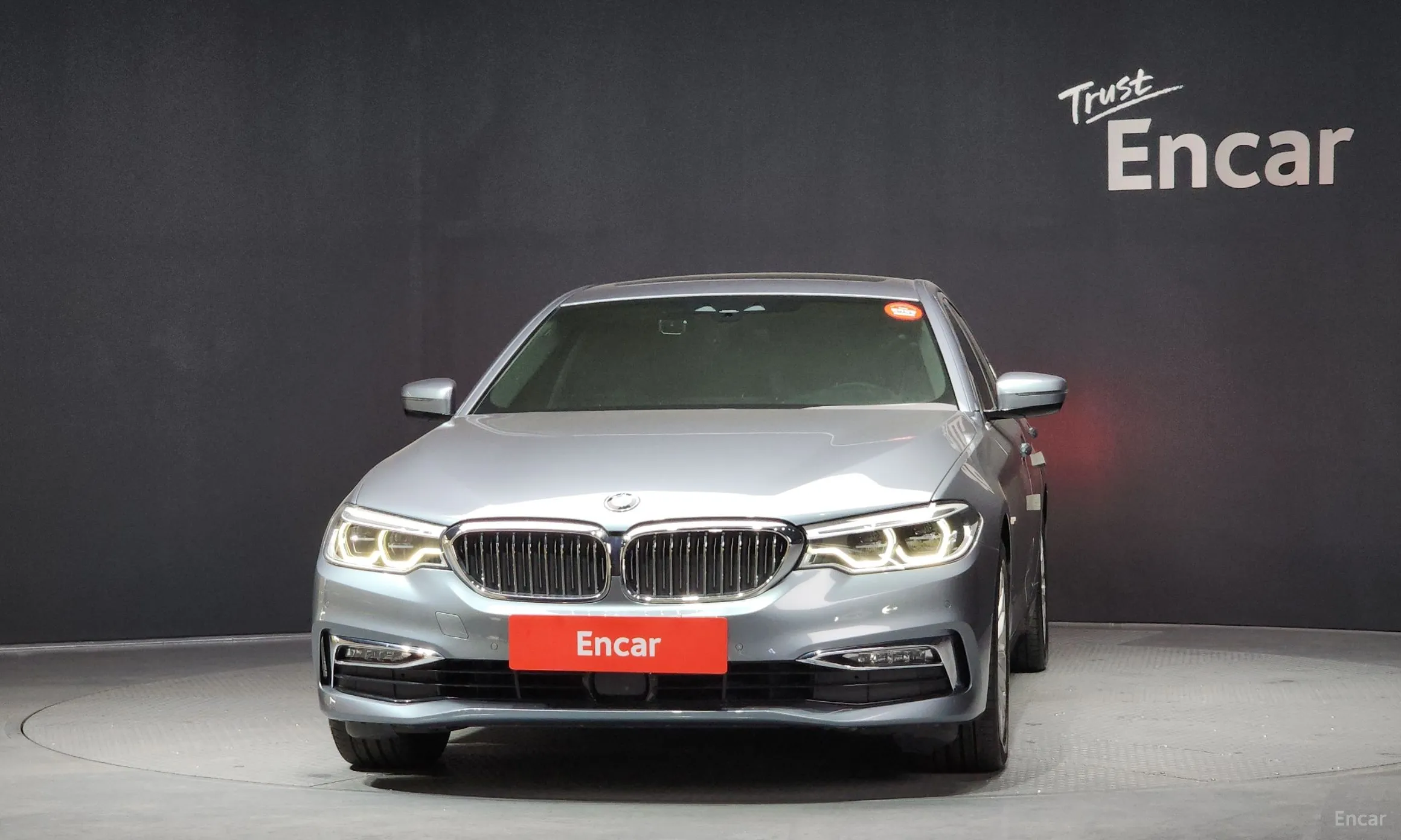 BMW 5 Series (G30) превью 3