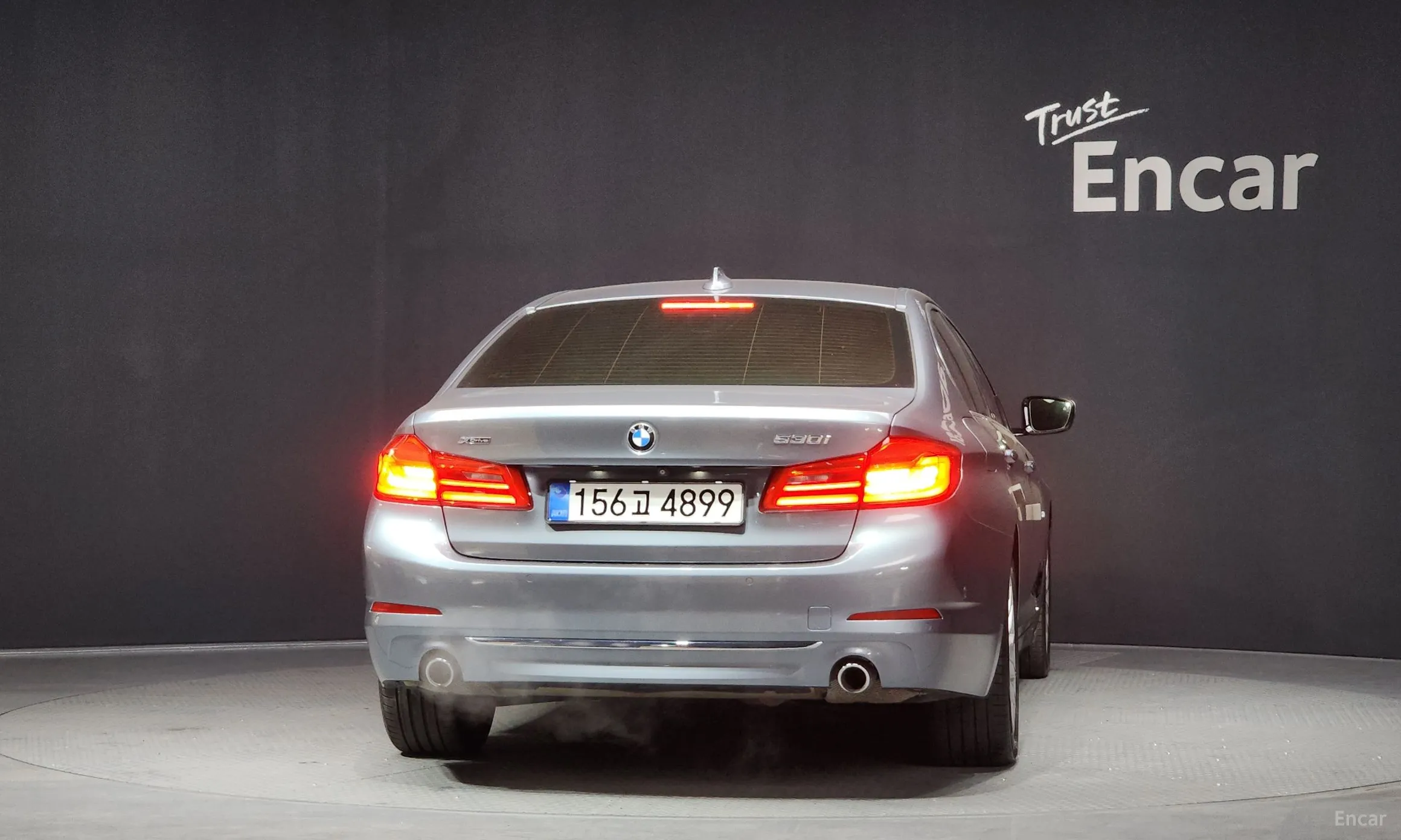 BMW 5 Series (G30) превью 4