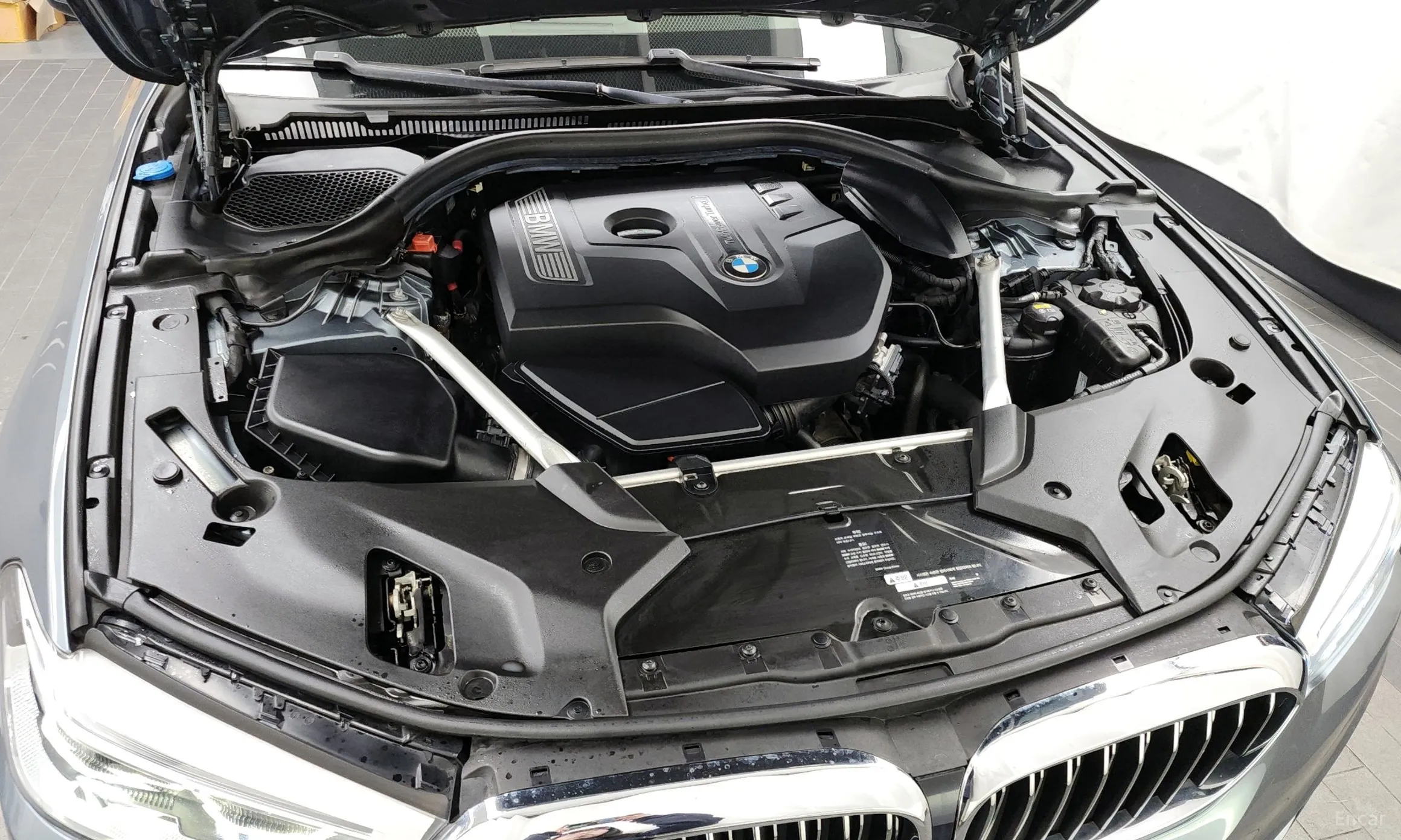 BMW 5 Series (G30) превью 6