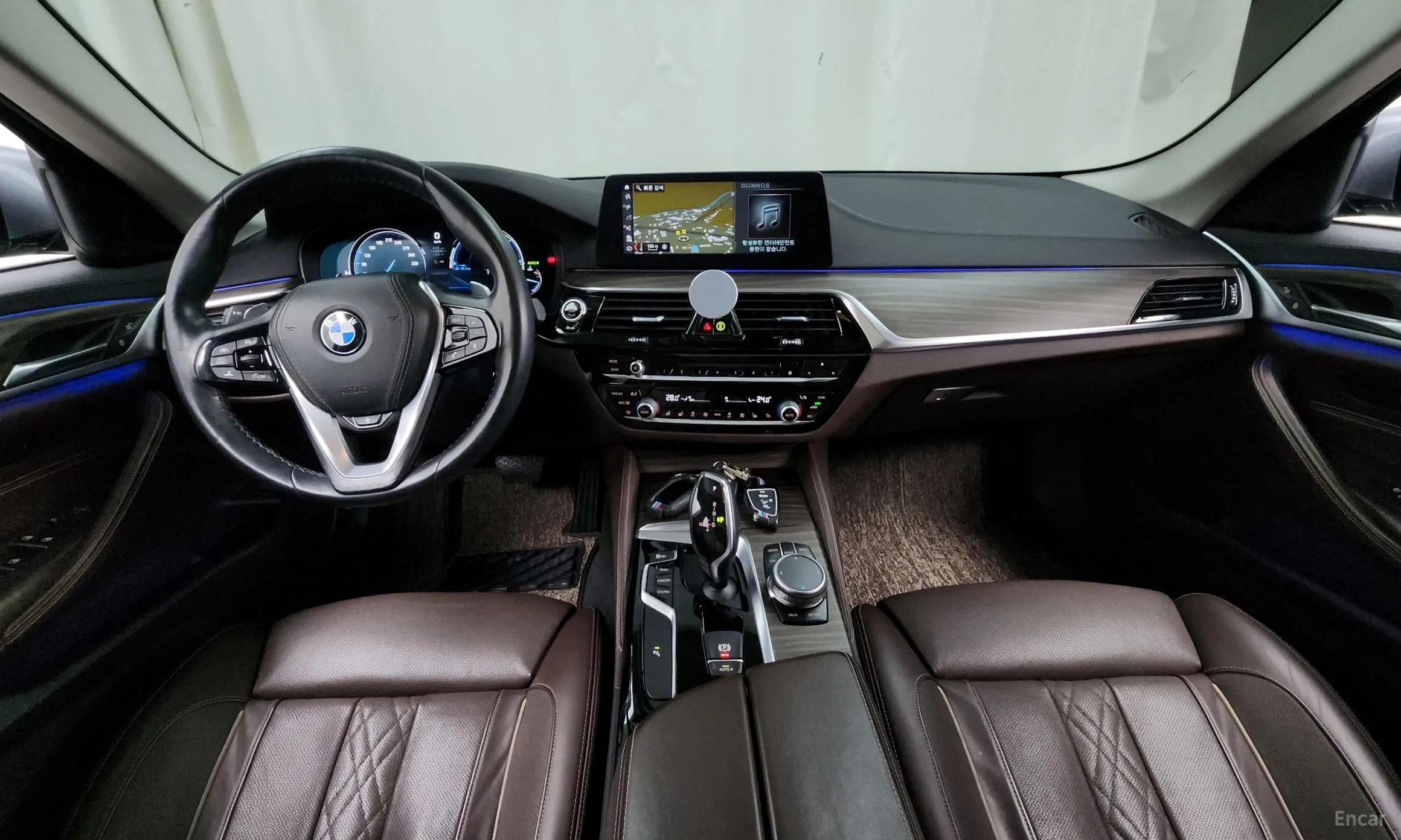 BMW 5 Series (G30) превью 7