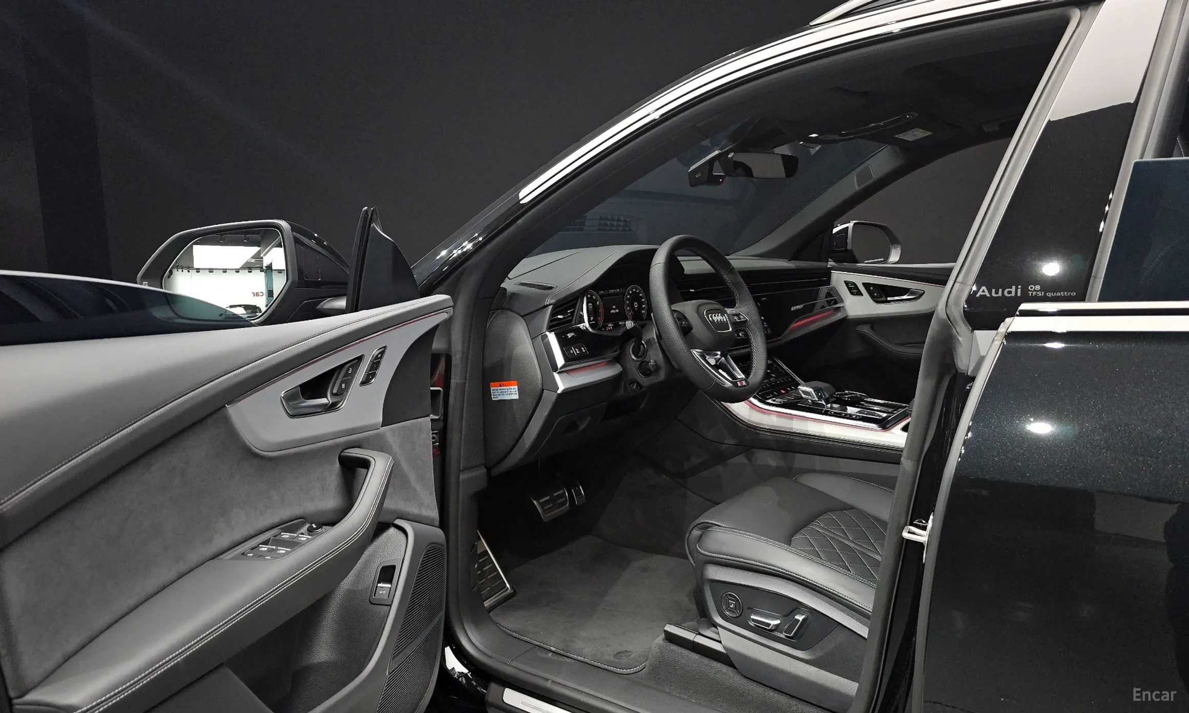 Audi Q8 (4M) превью 10