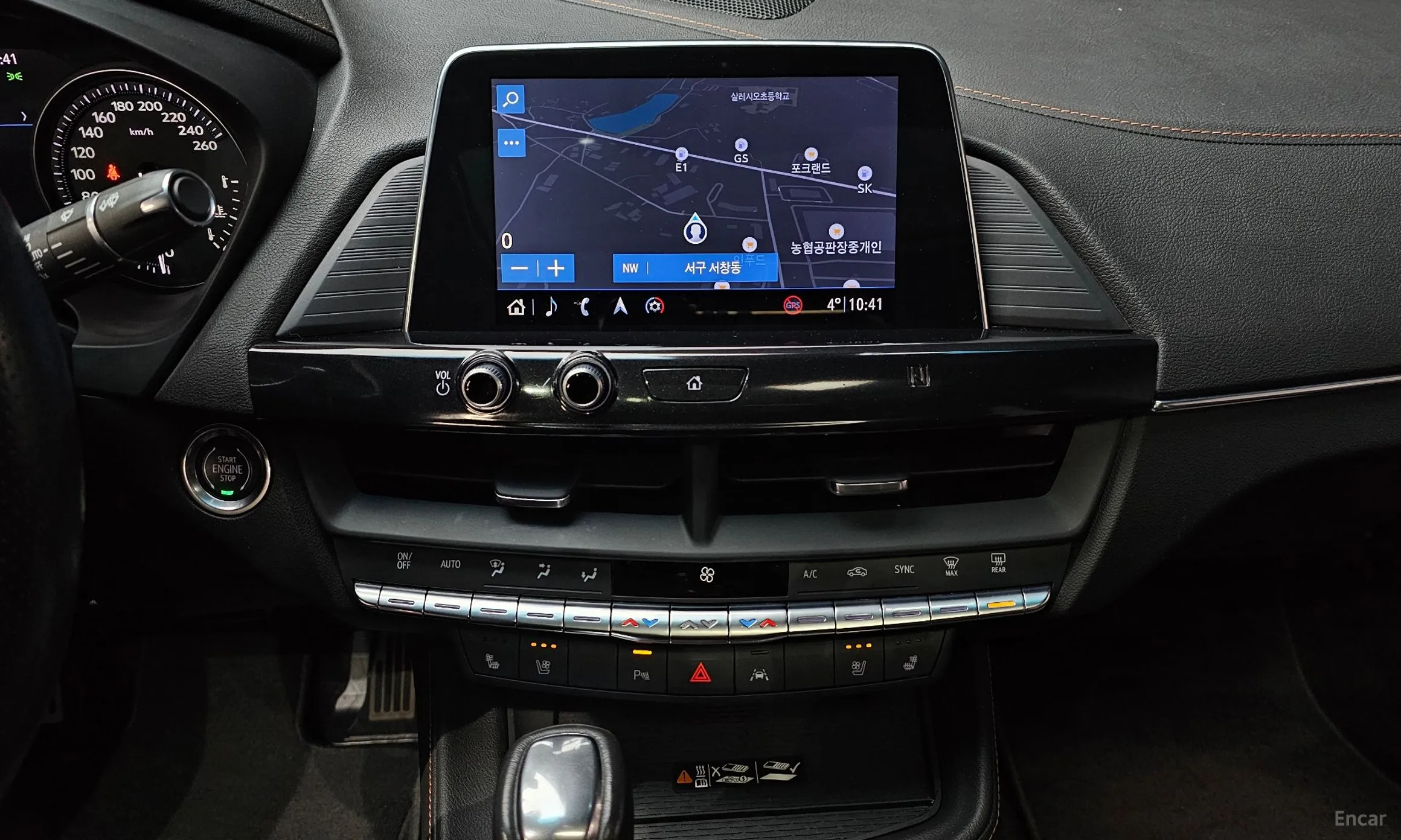 Cadillac CT4 превью 15