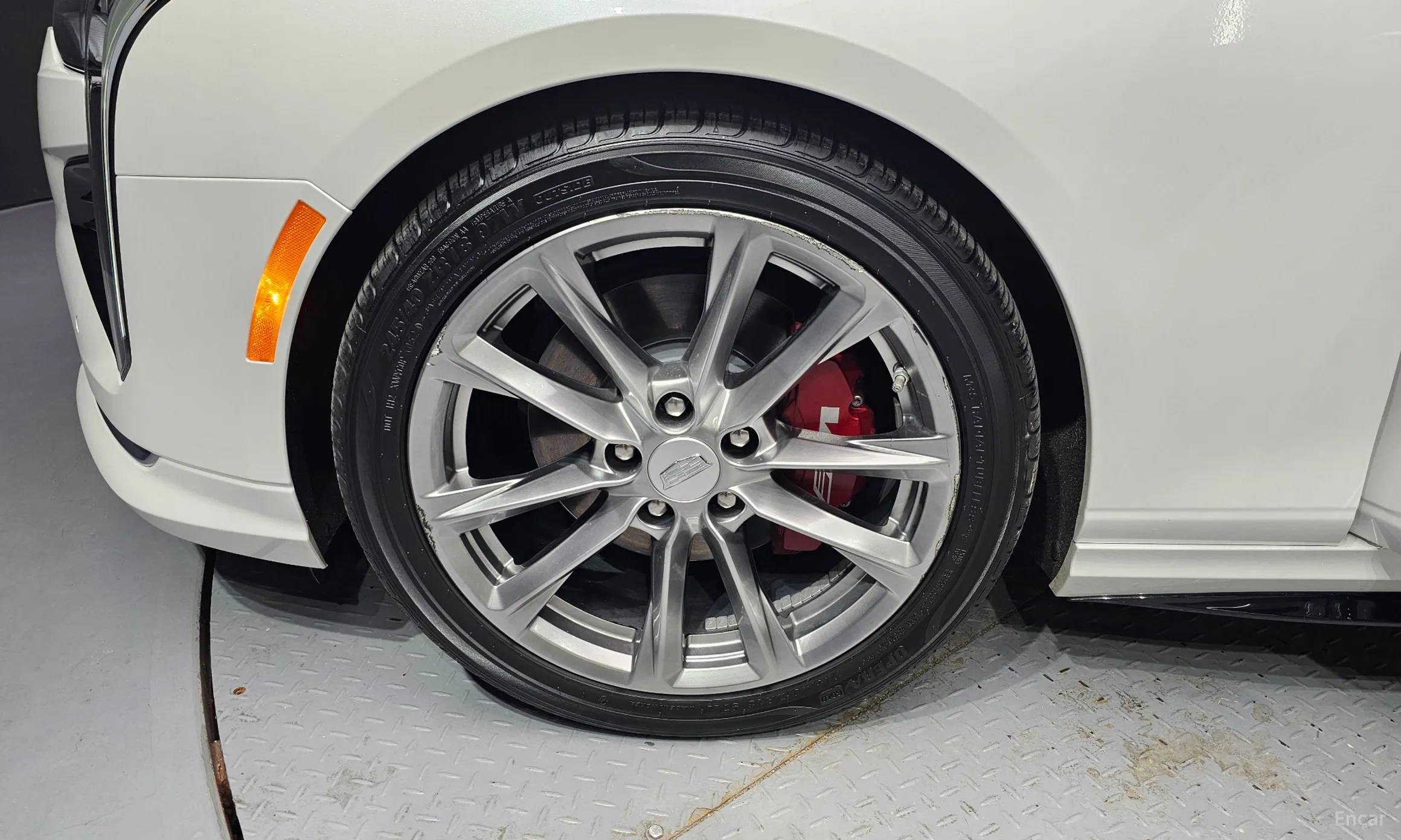 Cadillac CT4 превью 5