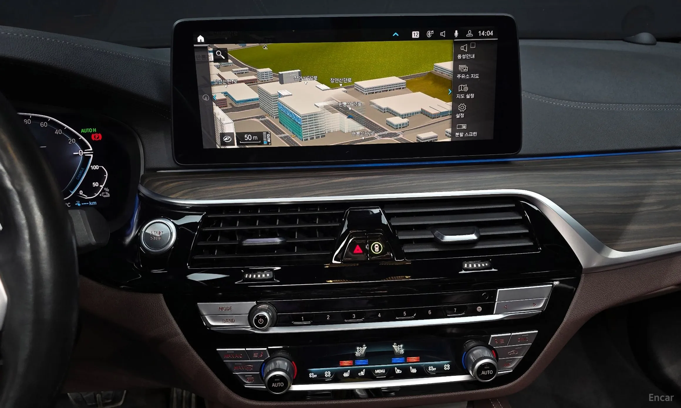 BMW 5 Series (G30) превью 16