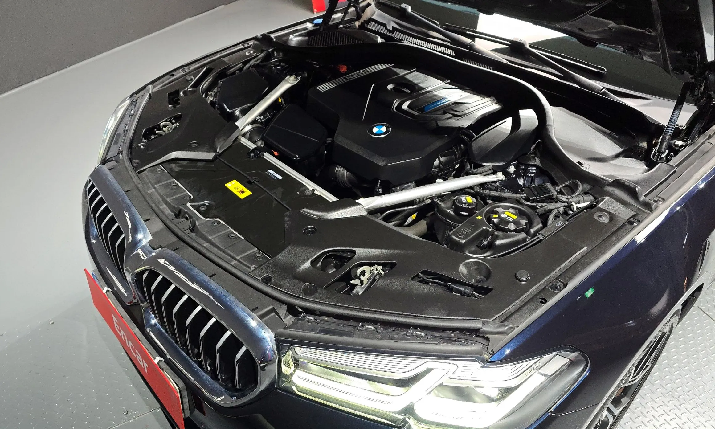 BMW 5 Series (G30) превью 6