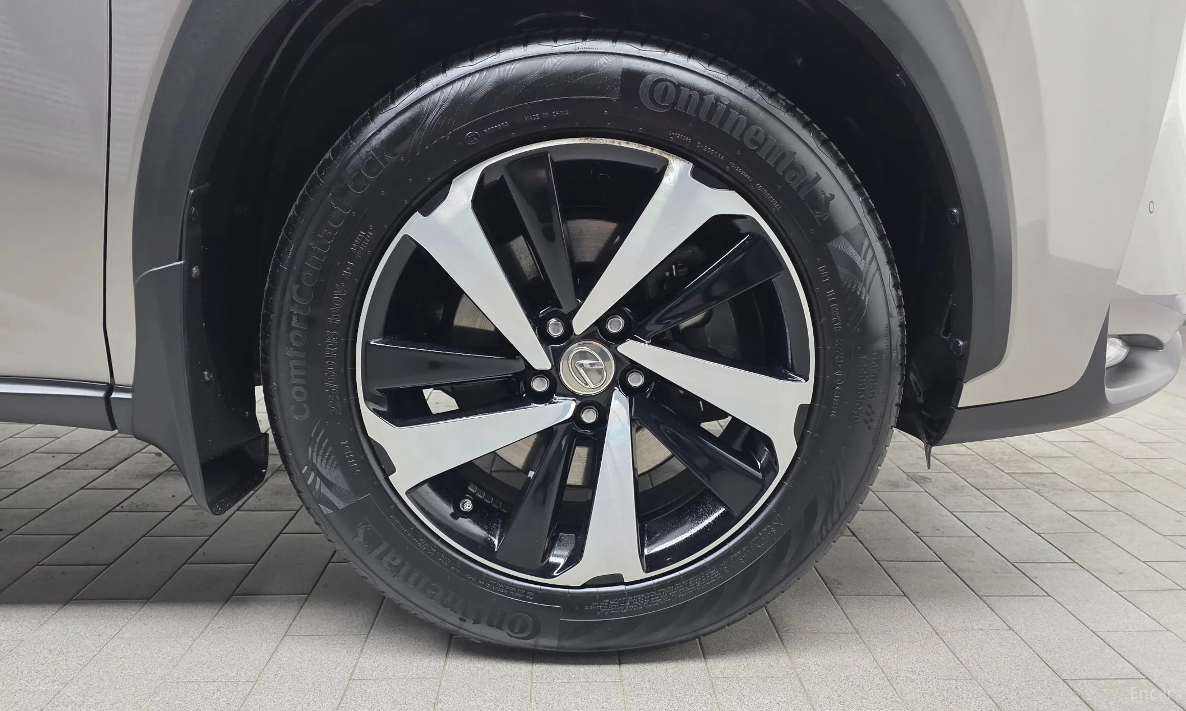 Lexus NX300h превью 5