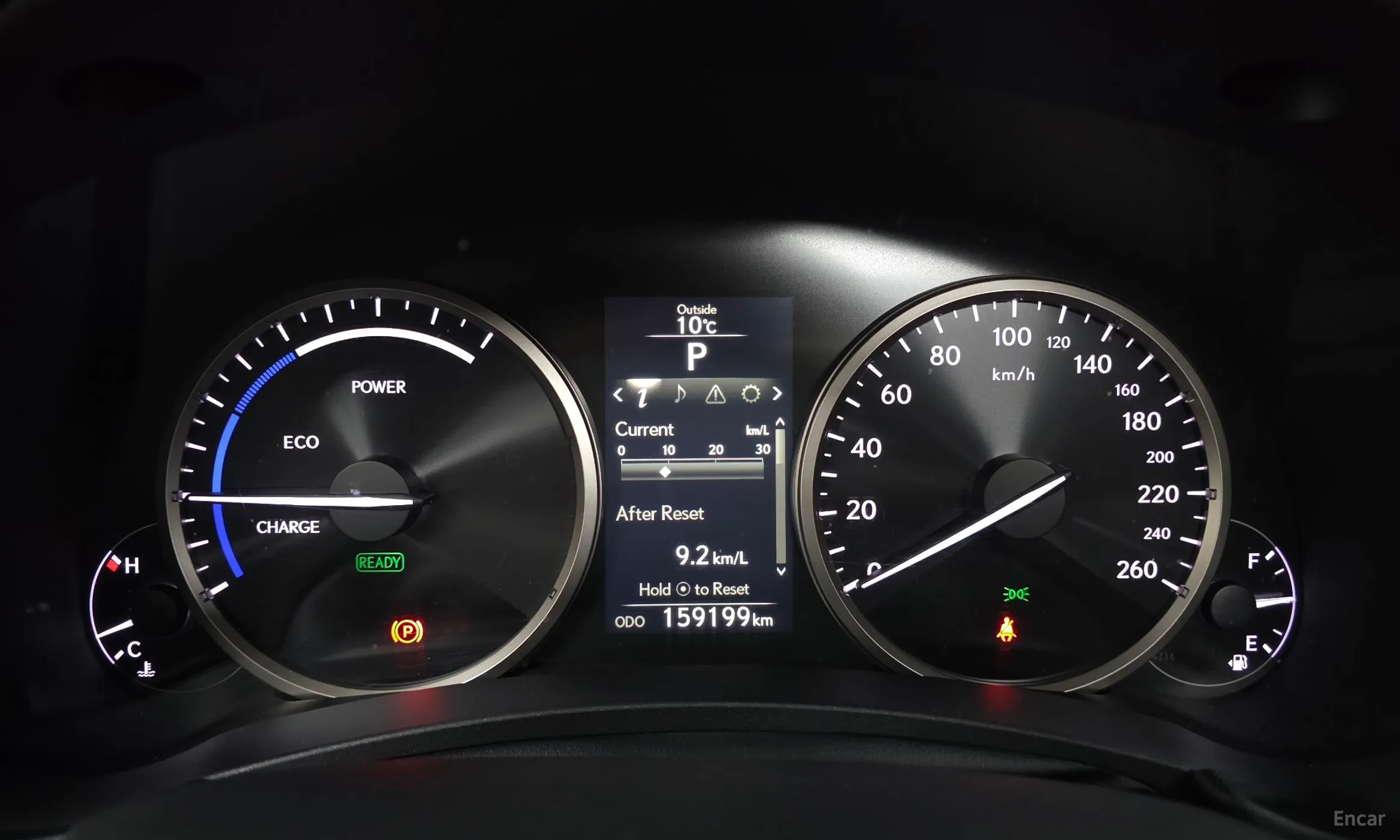 Lexus NX300h превью 8