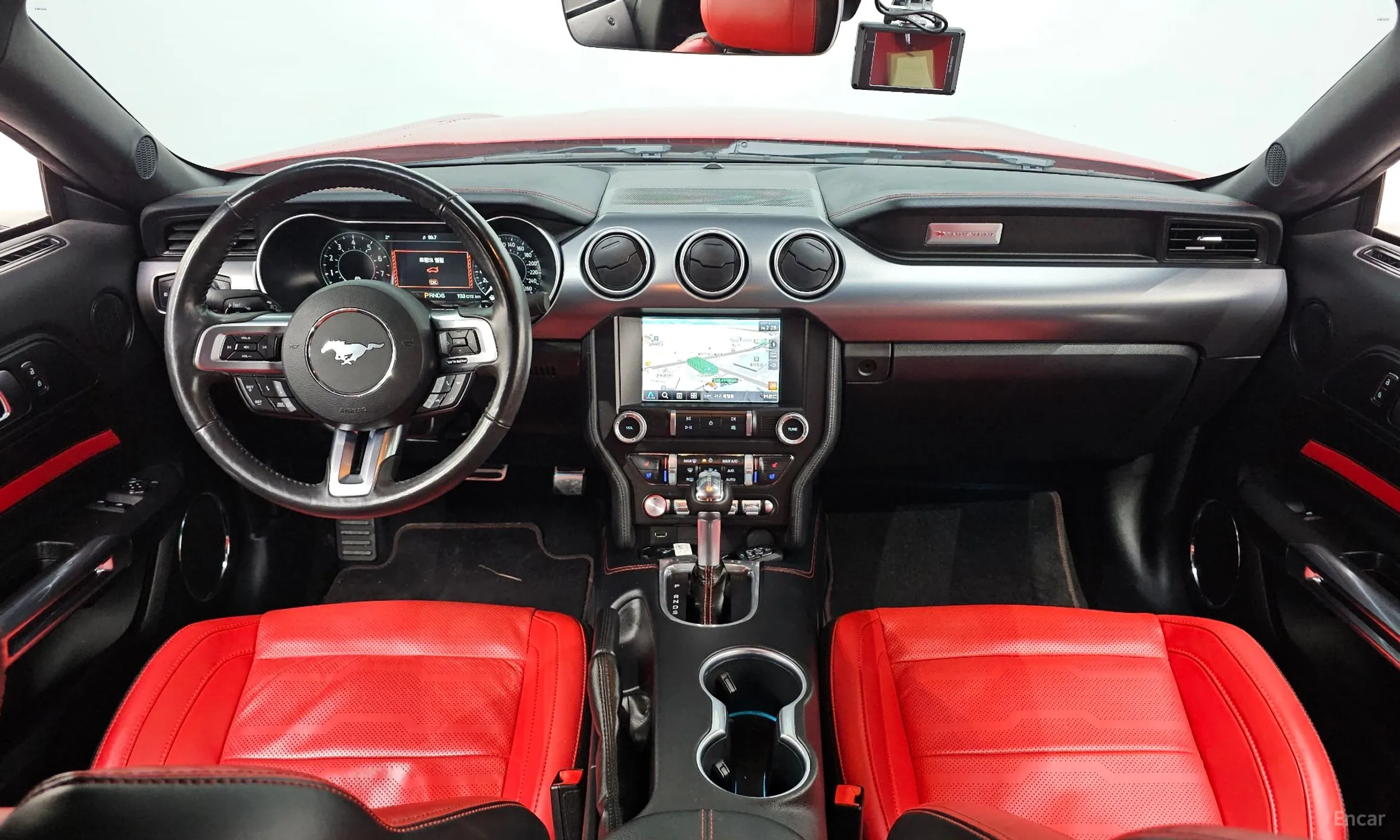 Ford Mustang превью 7