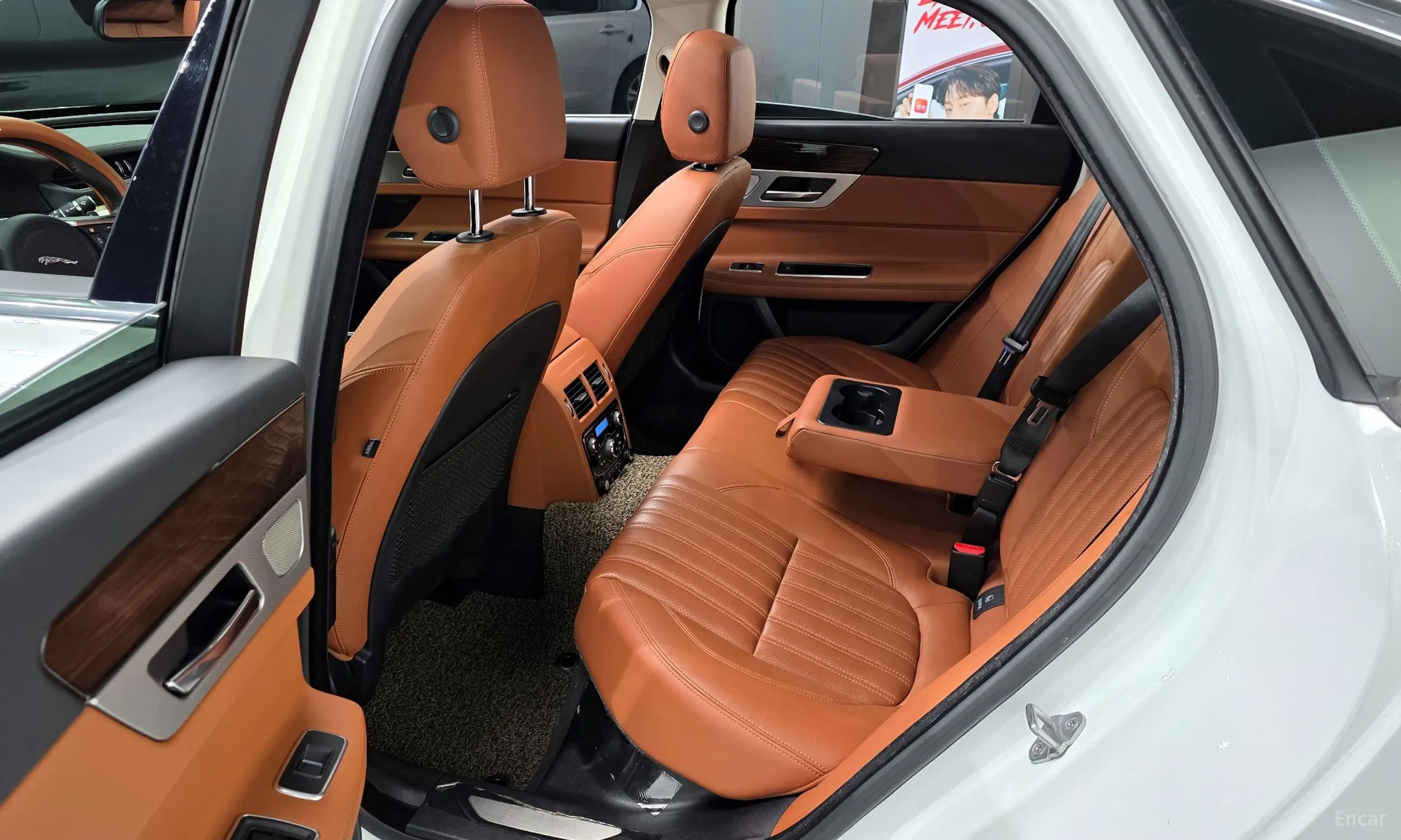 Jaguar XF (x260) превью 12