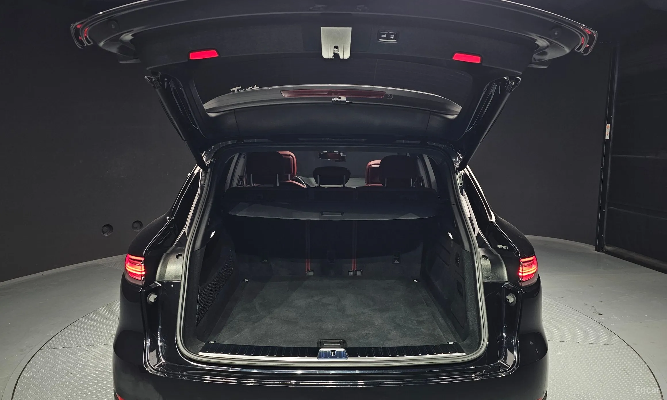 Porsche Cayenne (PO536) превью 20