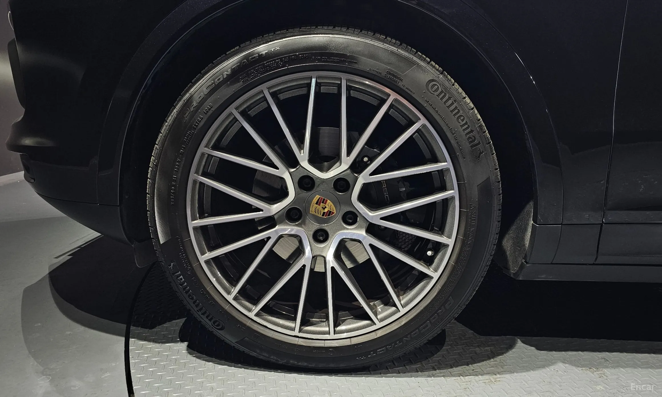 Porsche Cayenne (PO536) превью 5
