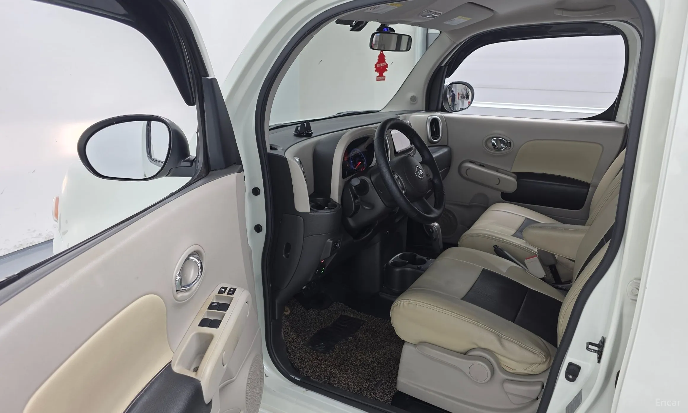 Nissan Cube превью 11