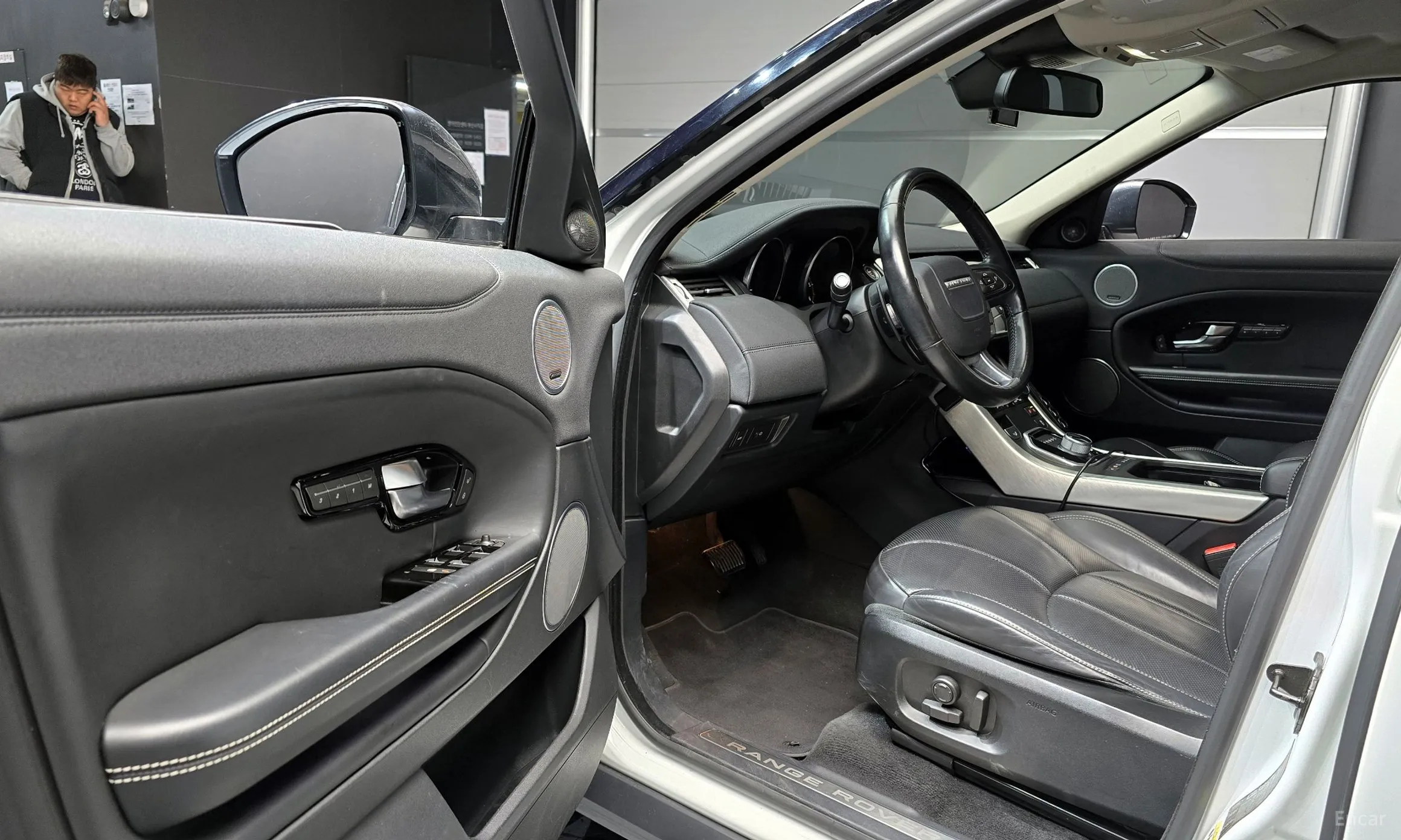 Land Rover Range Rover Evoque превью 11